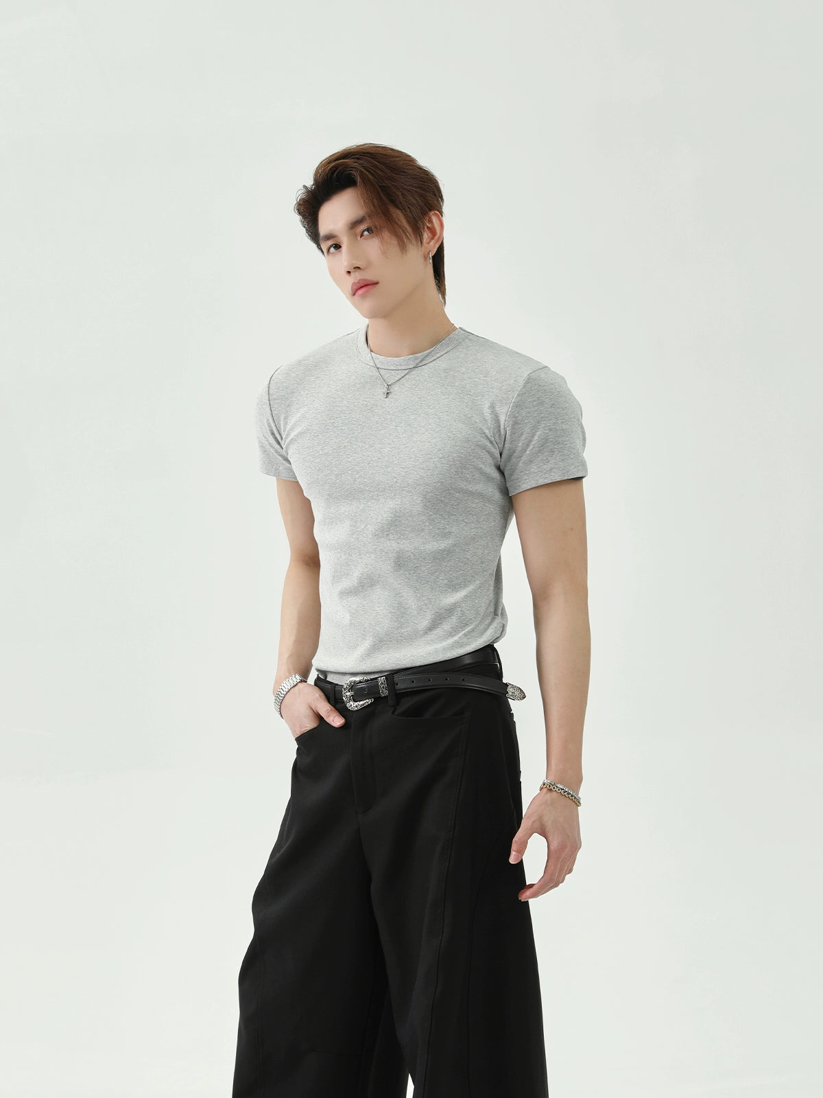 【25s Aug.】Solid Color Round Neck Slim Cleanfit T-shirt