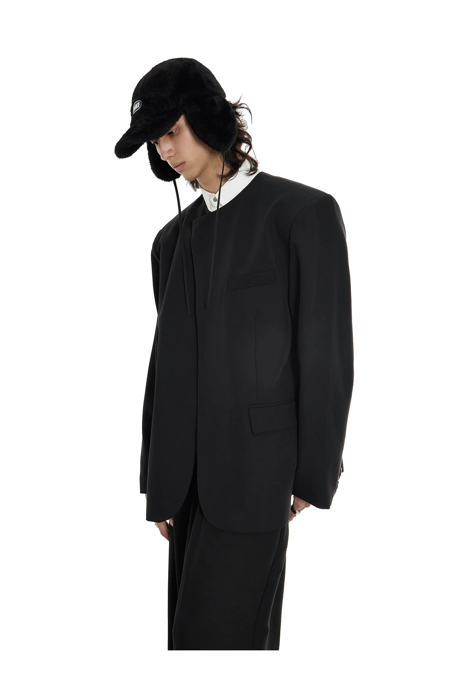 Minimal Round Neck Blazer