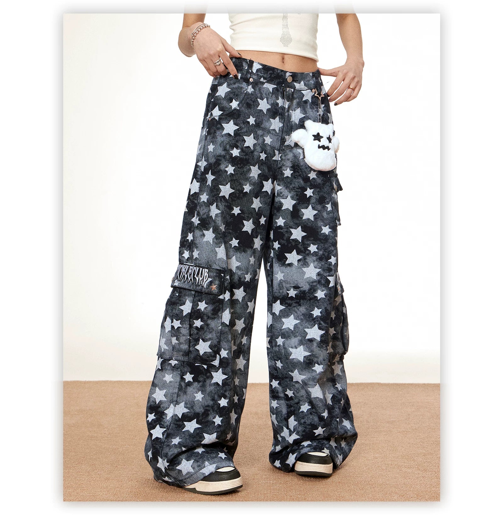 【26s May】Star Patch Distressed Camo Straight Denim Pants