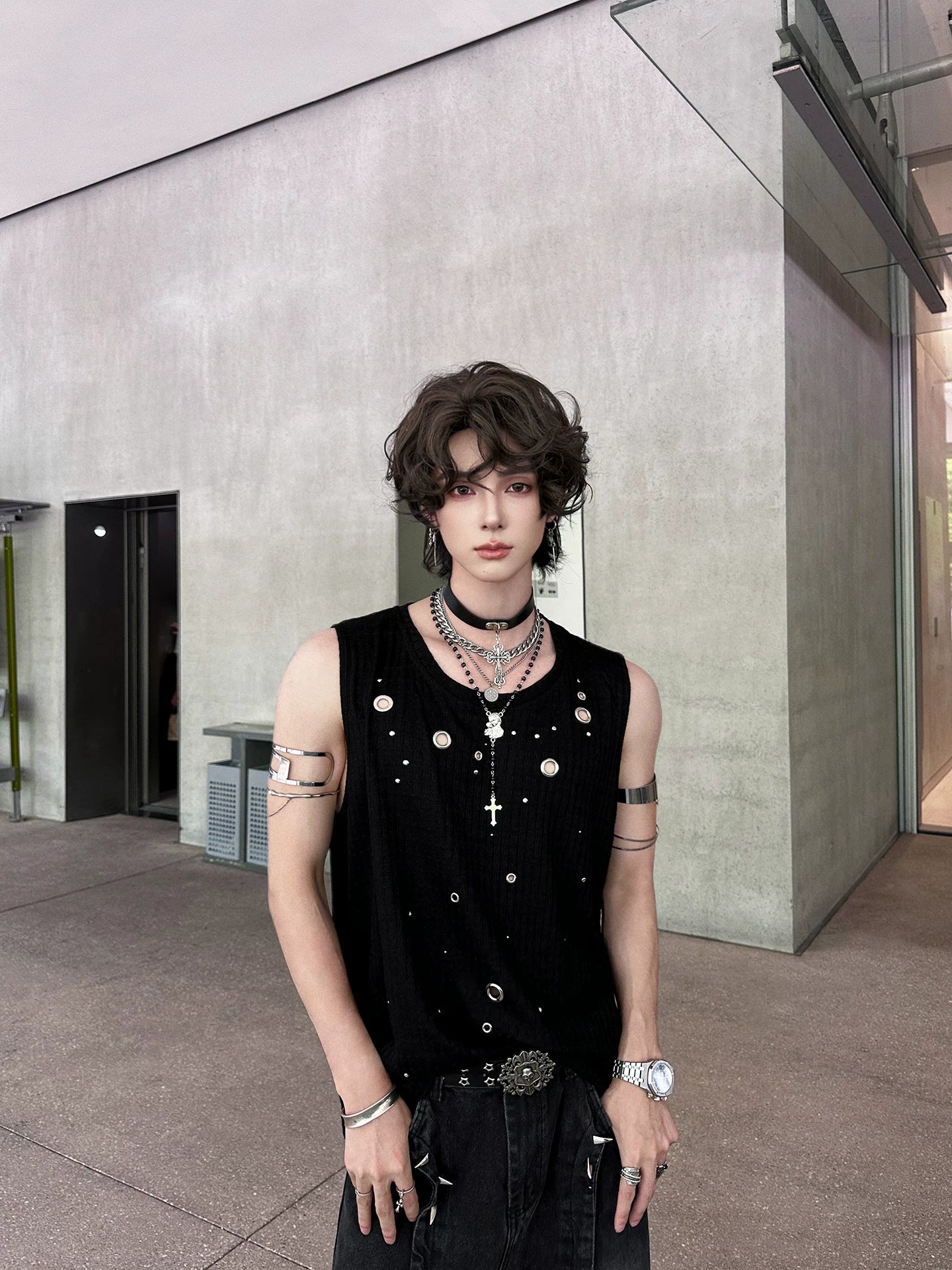 High-Street Sleeveless Tee
