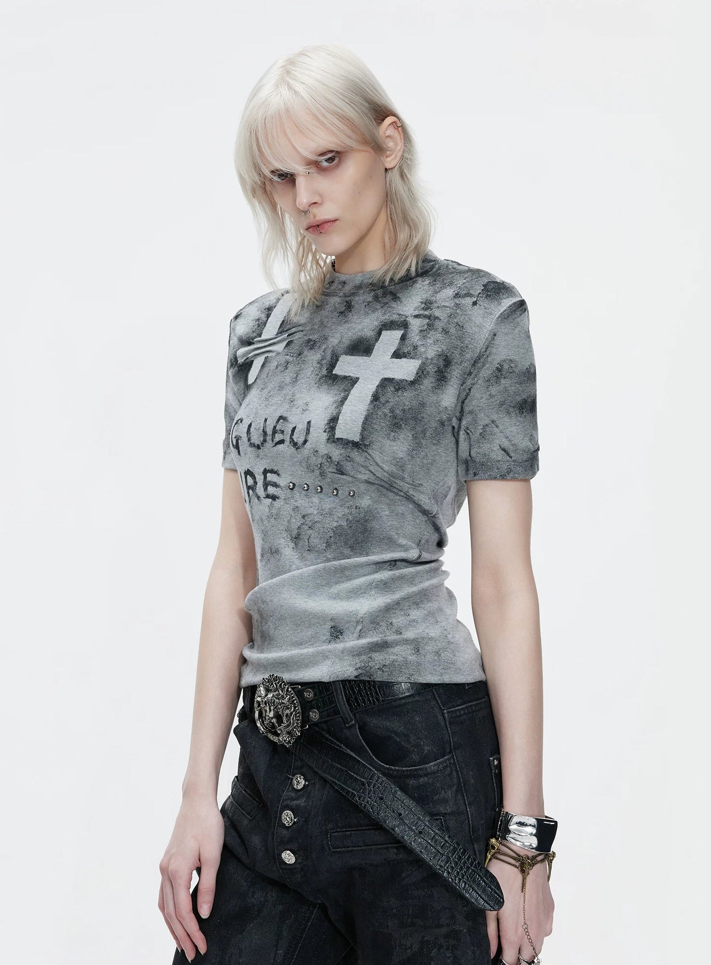 【26s May.】Distressed Cross Studded Slim Tee