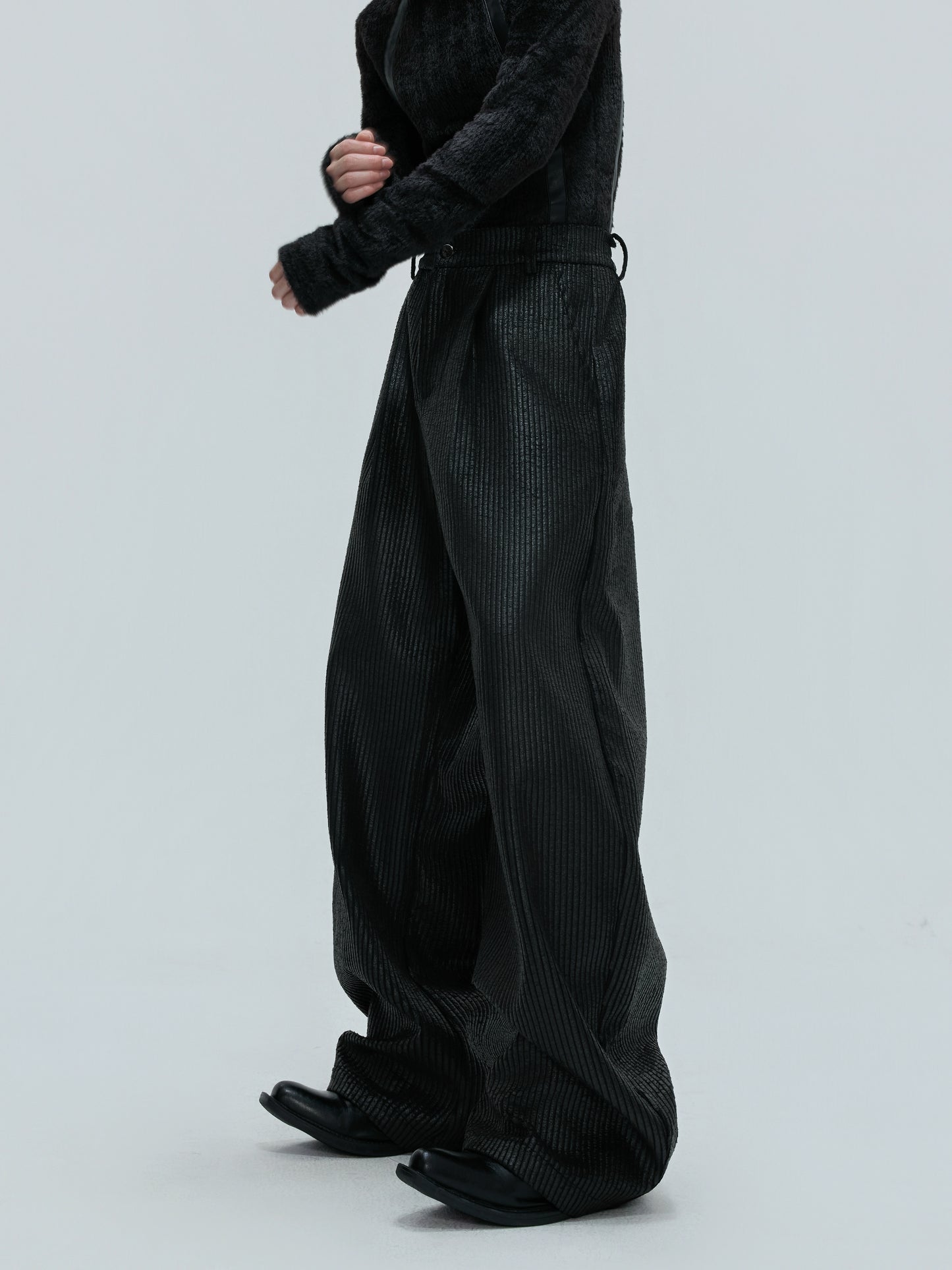 【25s Nov.】Waxed Distressed Leather Trousers