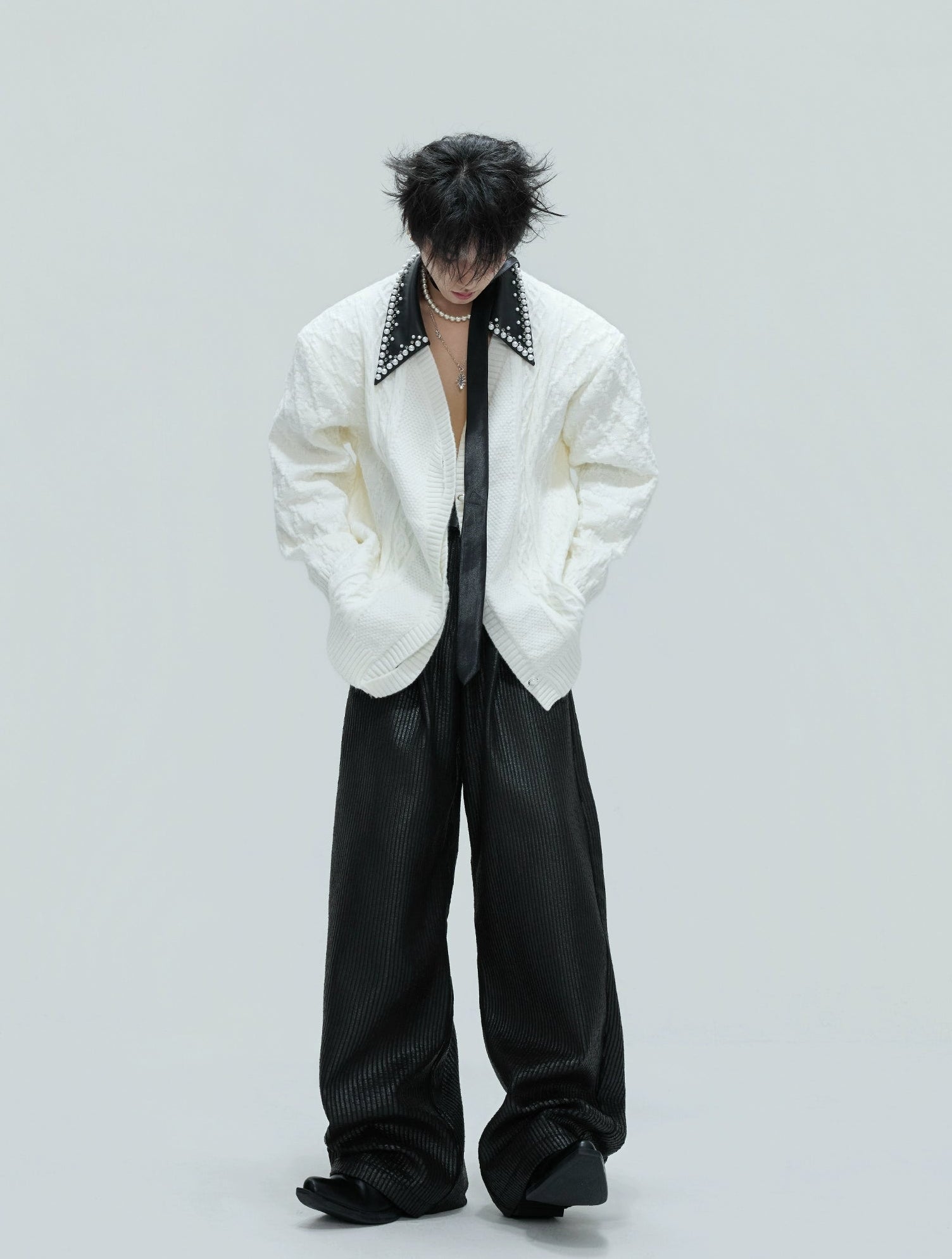 【25s Nov.】Elegant and Luxurious Vintage Handmade Pearl Sweater