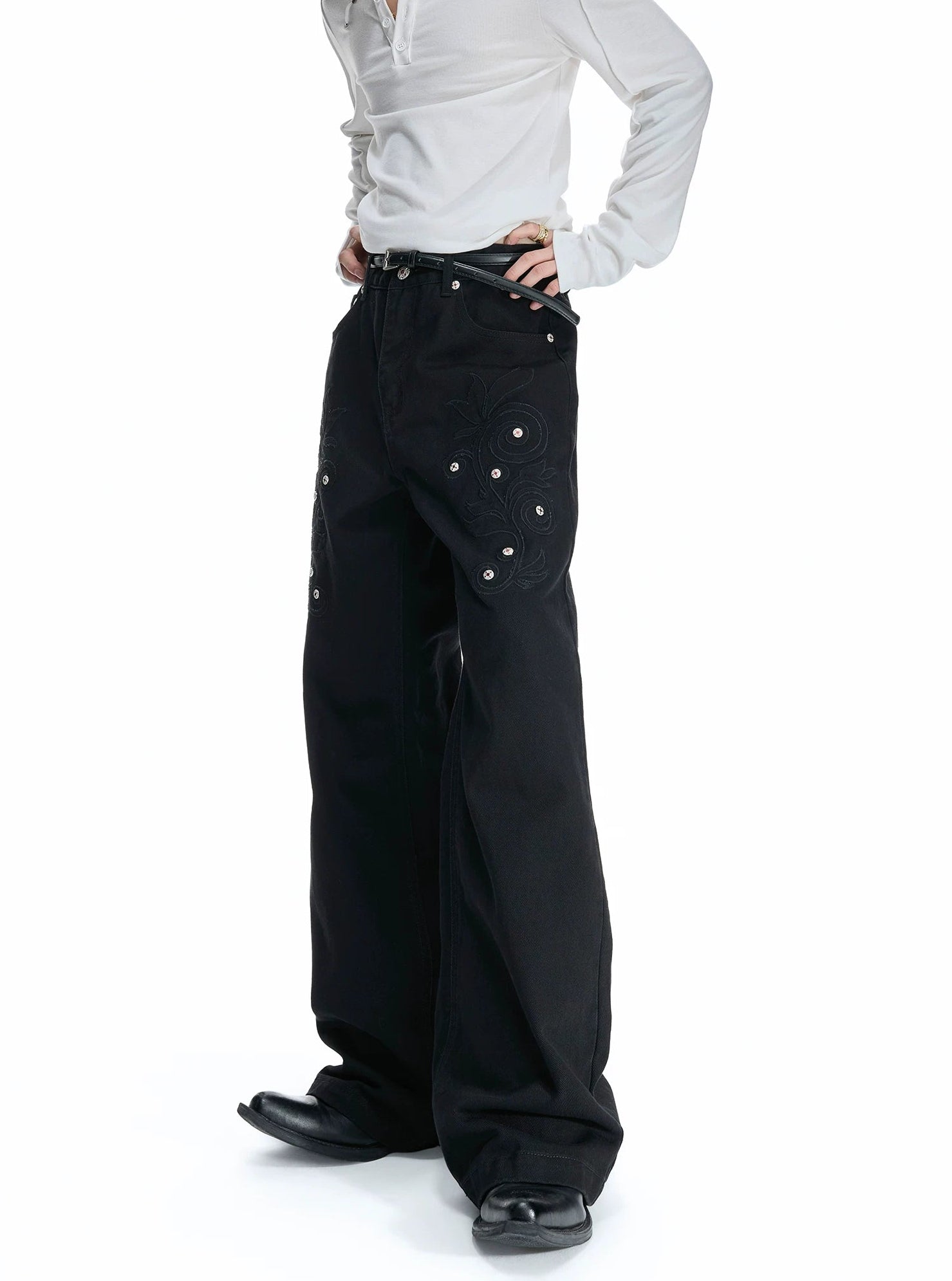 Rose Embroidered White Flared Jeans