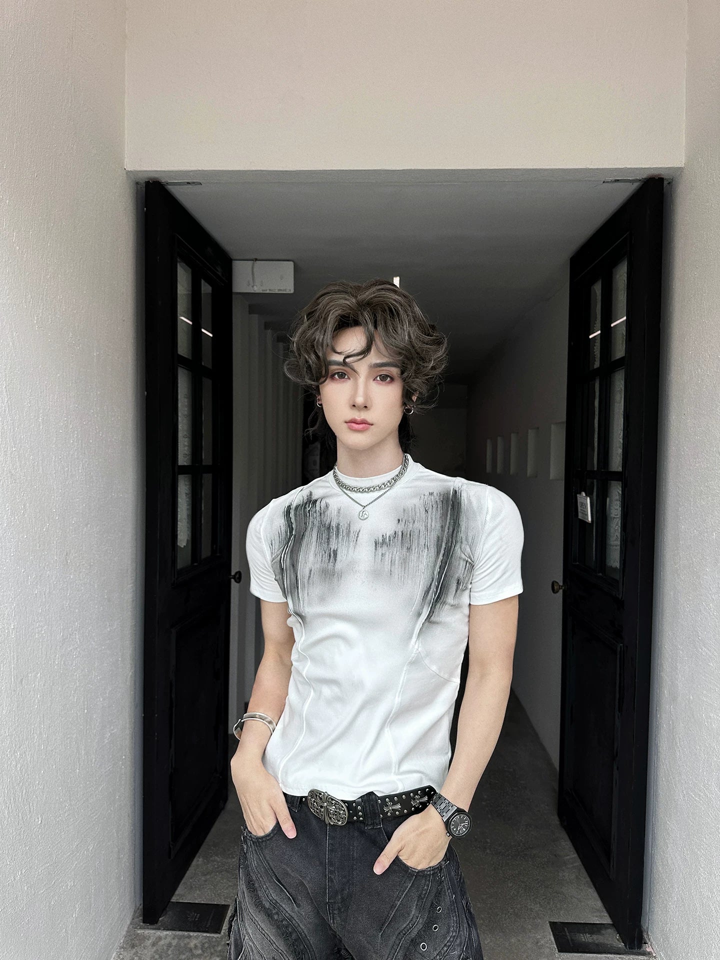 Minimal Graphic Print Tee