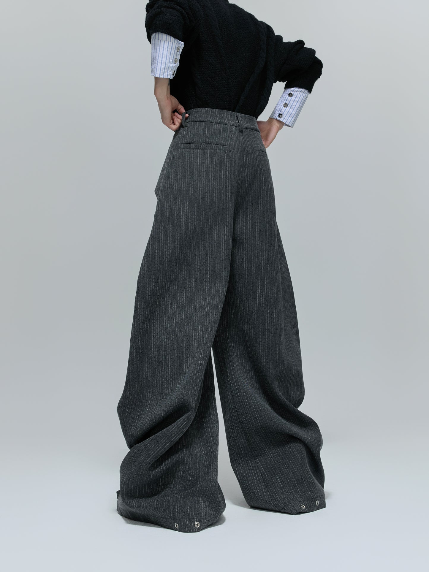 【25s Nov.】Vertical Striped Draped Trousers