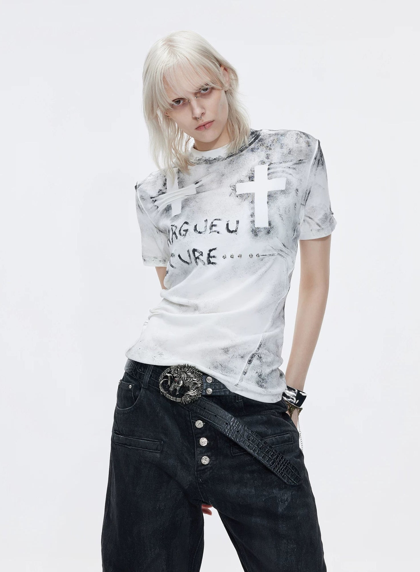 【26s May.】Distressed Cross Studded Slim Tee