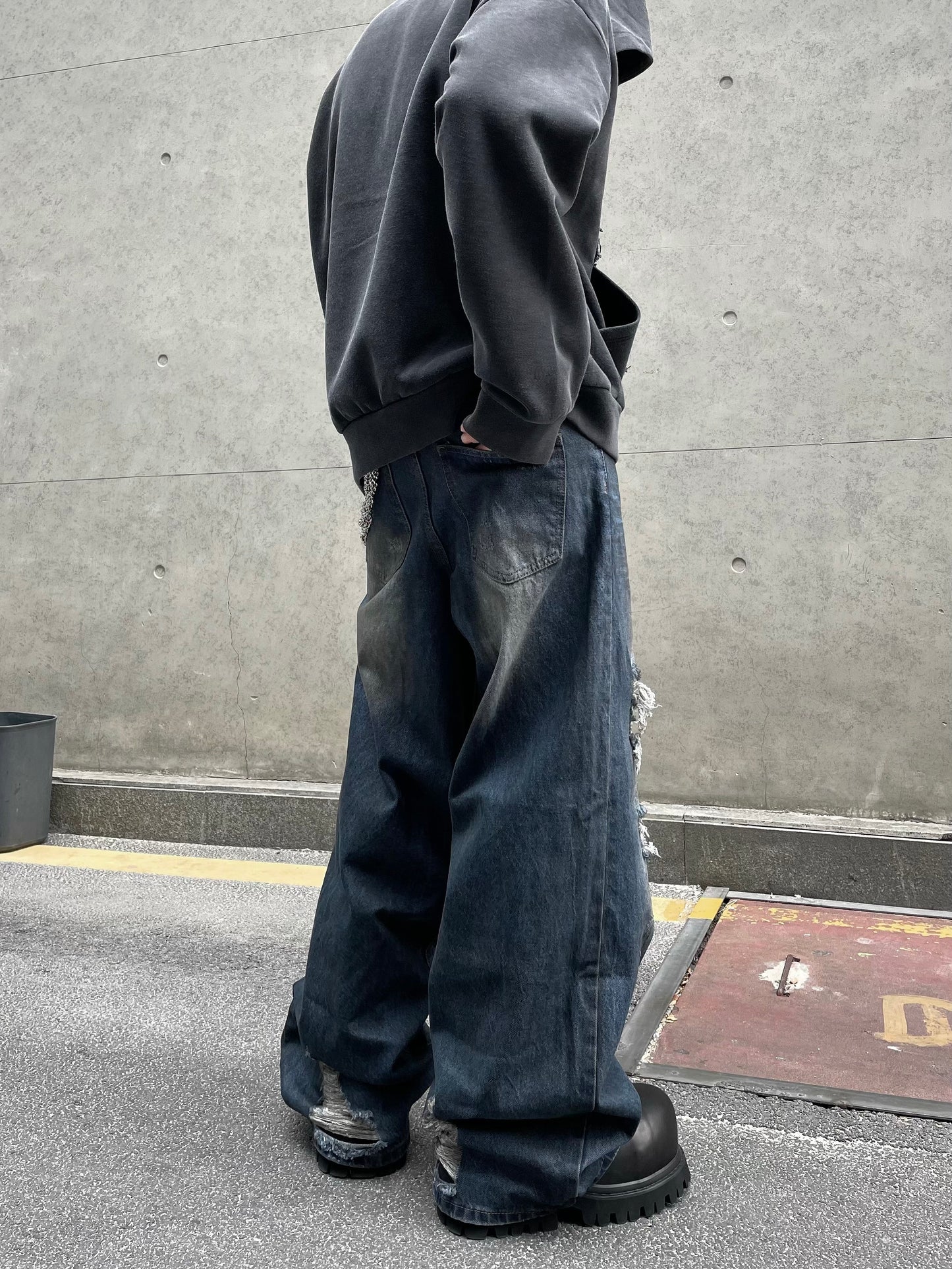 【25s Mar.】Street Retro Patchwork Ripped Camouflage Jeans