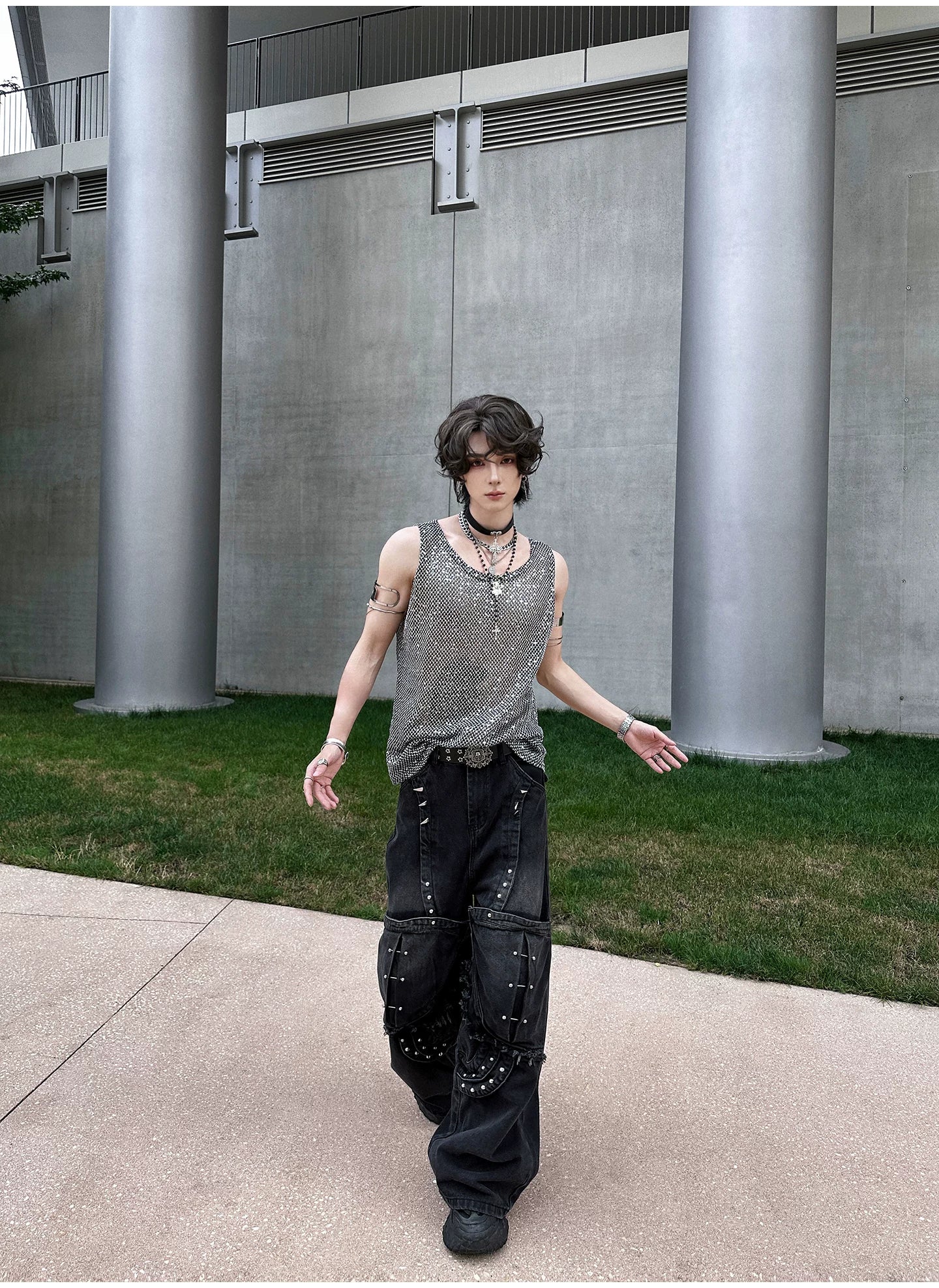 High-Street Cutout Sleeveless Tee