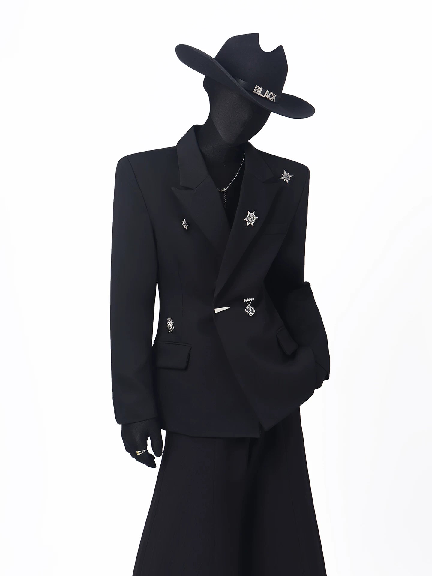 【26s Apr.】Metal-Embellished Waist-Defining Blazer
