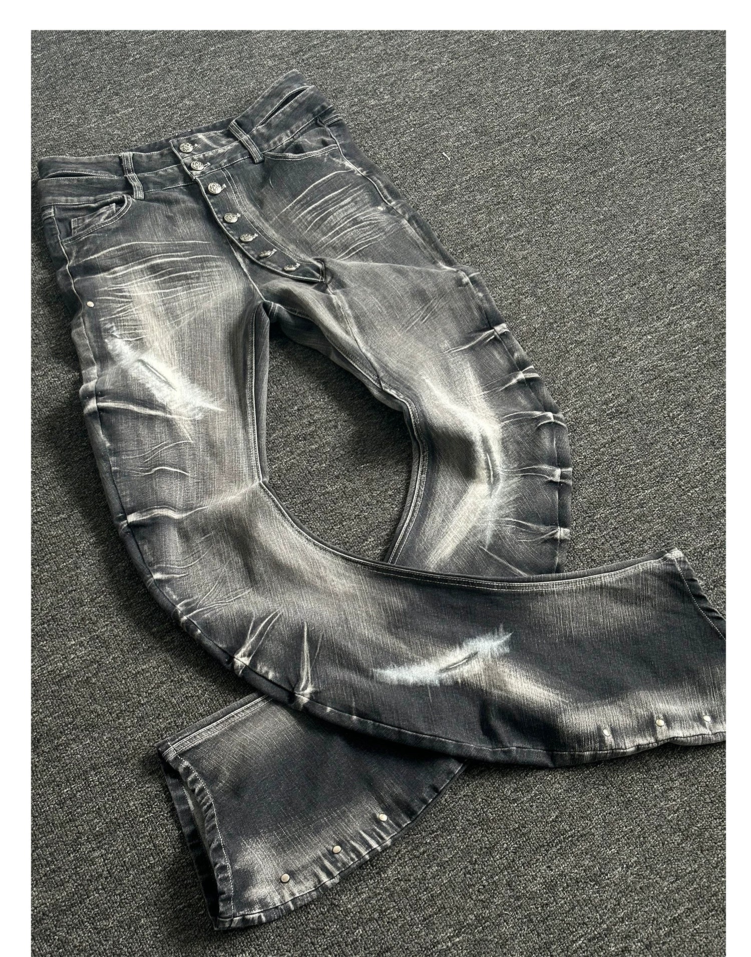 【26s Jan.】Blade-Washed Curved Fit Stretch Denim Jeans