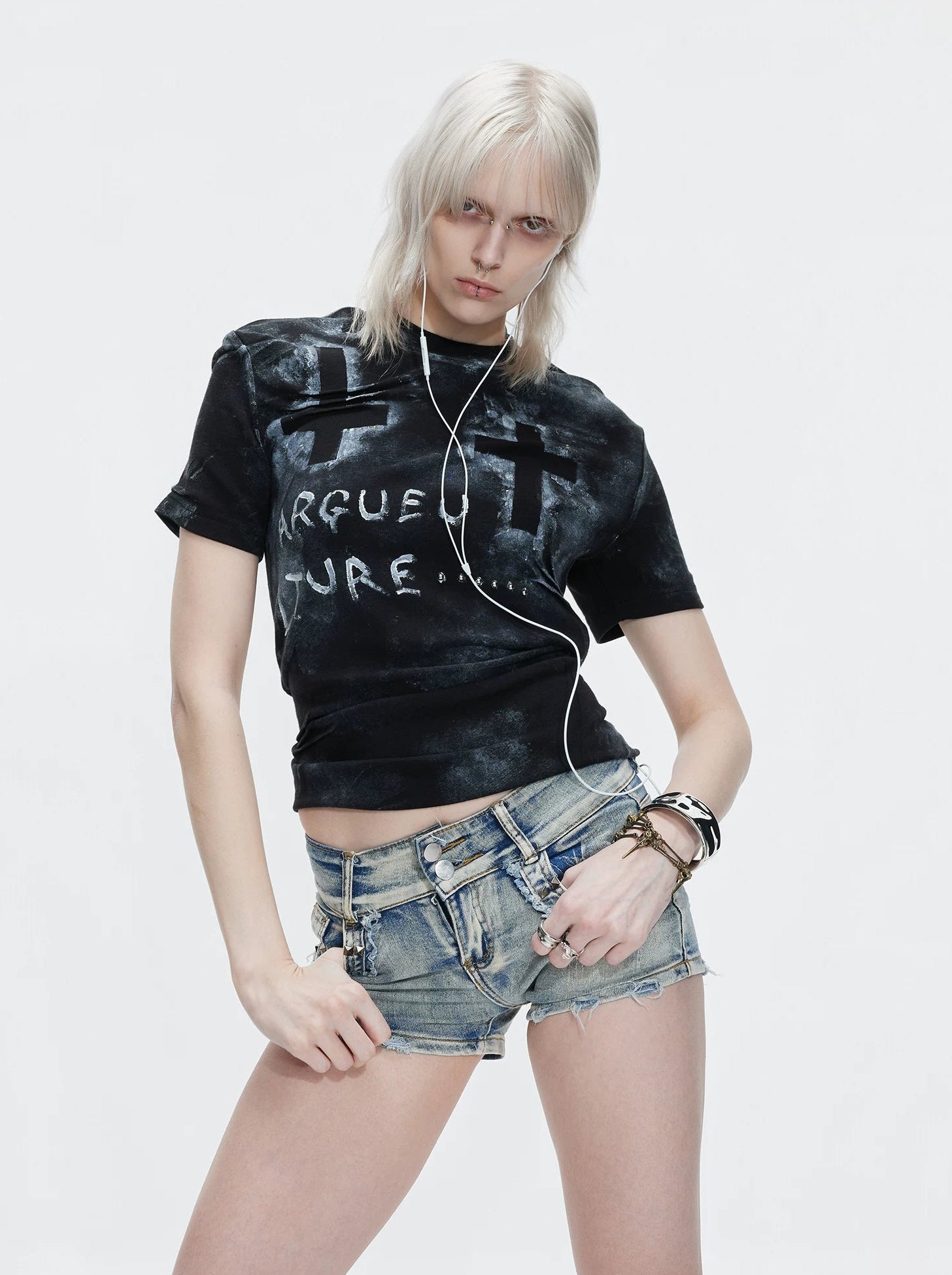 【26s May.】Distressed Cross Studded Slim Tee