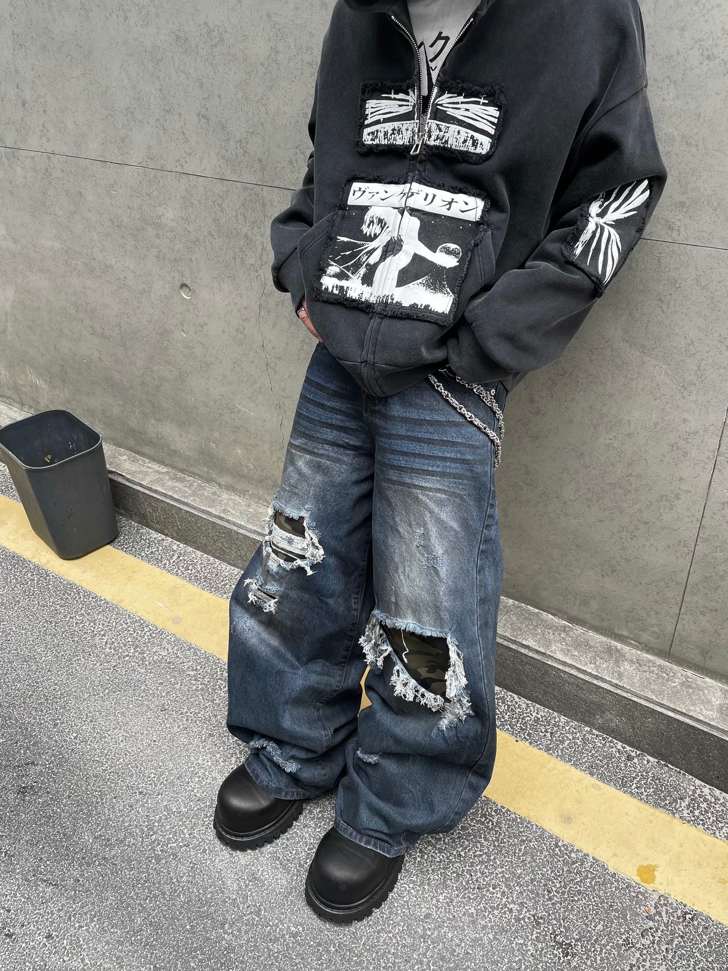 【25s Mar.】Street Retro Patchwork Ripped Camouflage Jeans