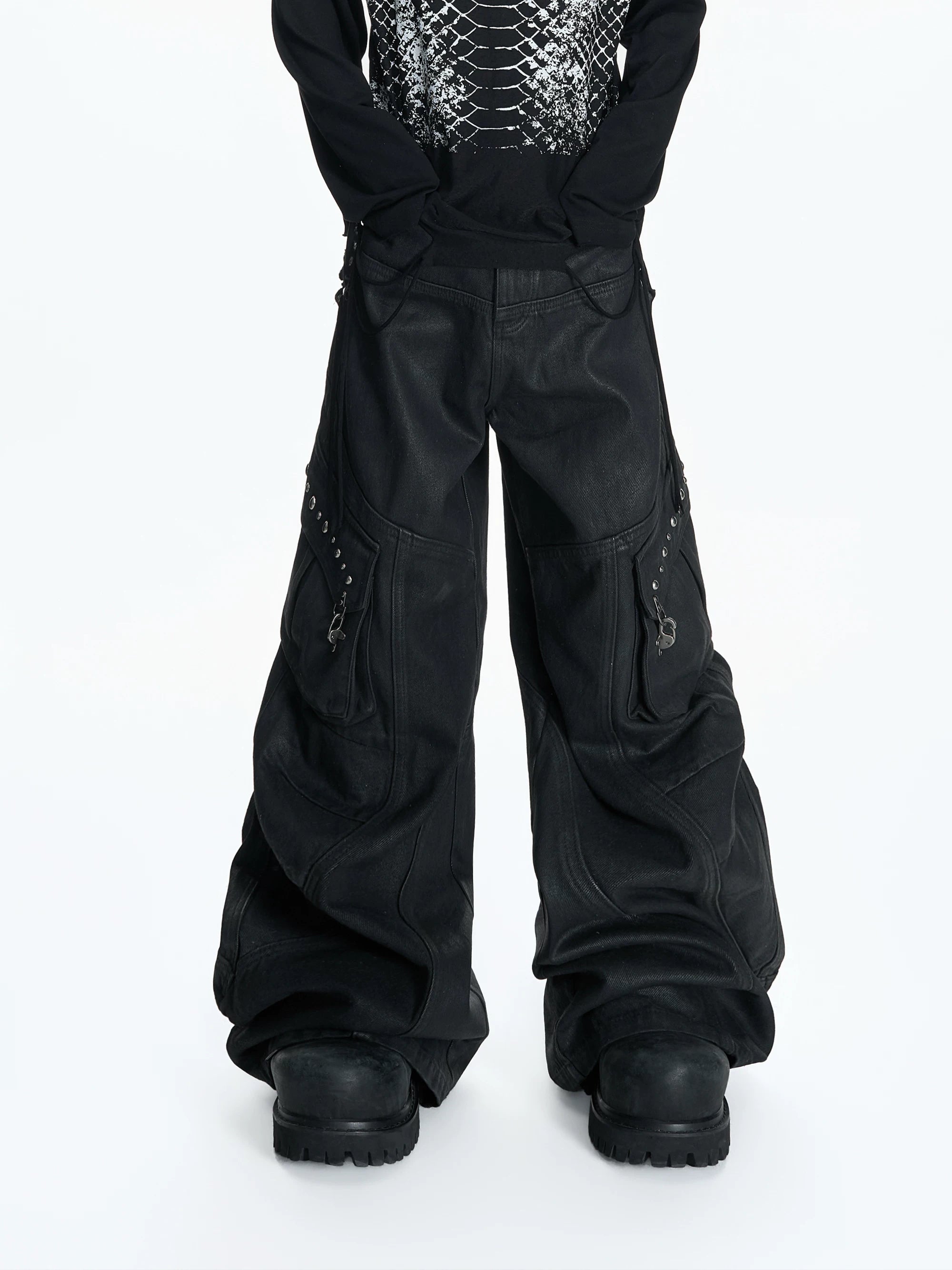 【26s Mar.】Waxed Curved Cargo Denim Pants