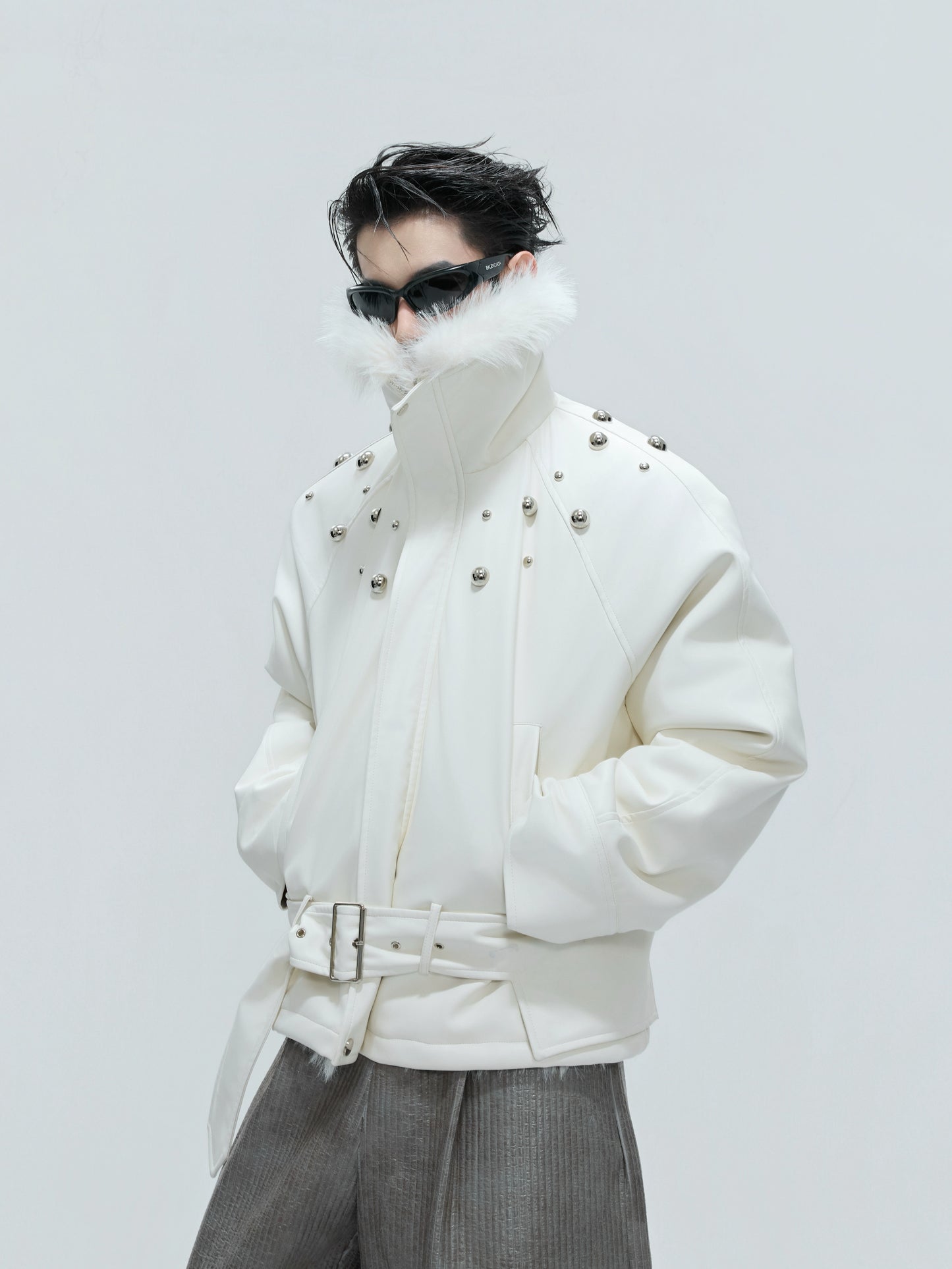 【25s Nov.】Riveted Faux Wolf Fur Collar Thickened Cotton Coat