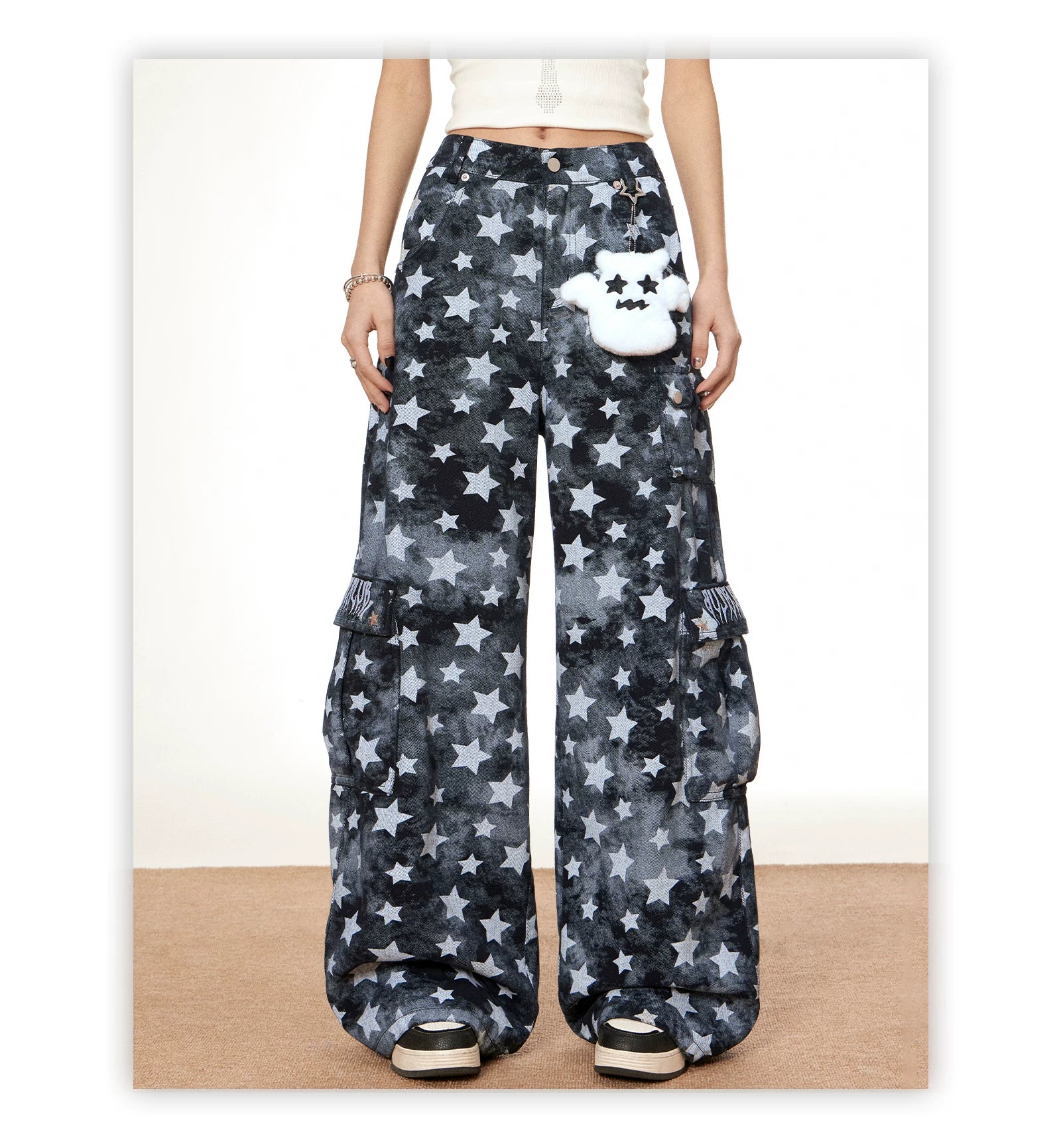 【26s May】Star Patch Distressed Camo Straight Denim Pants