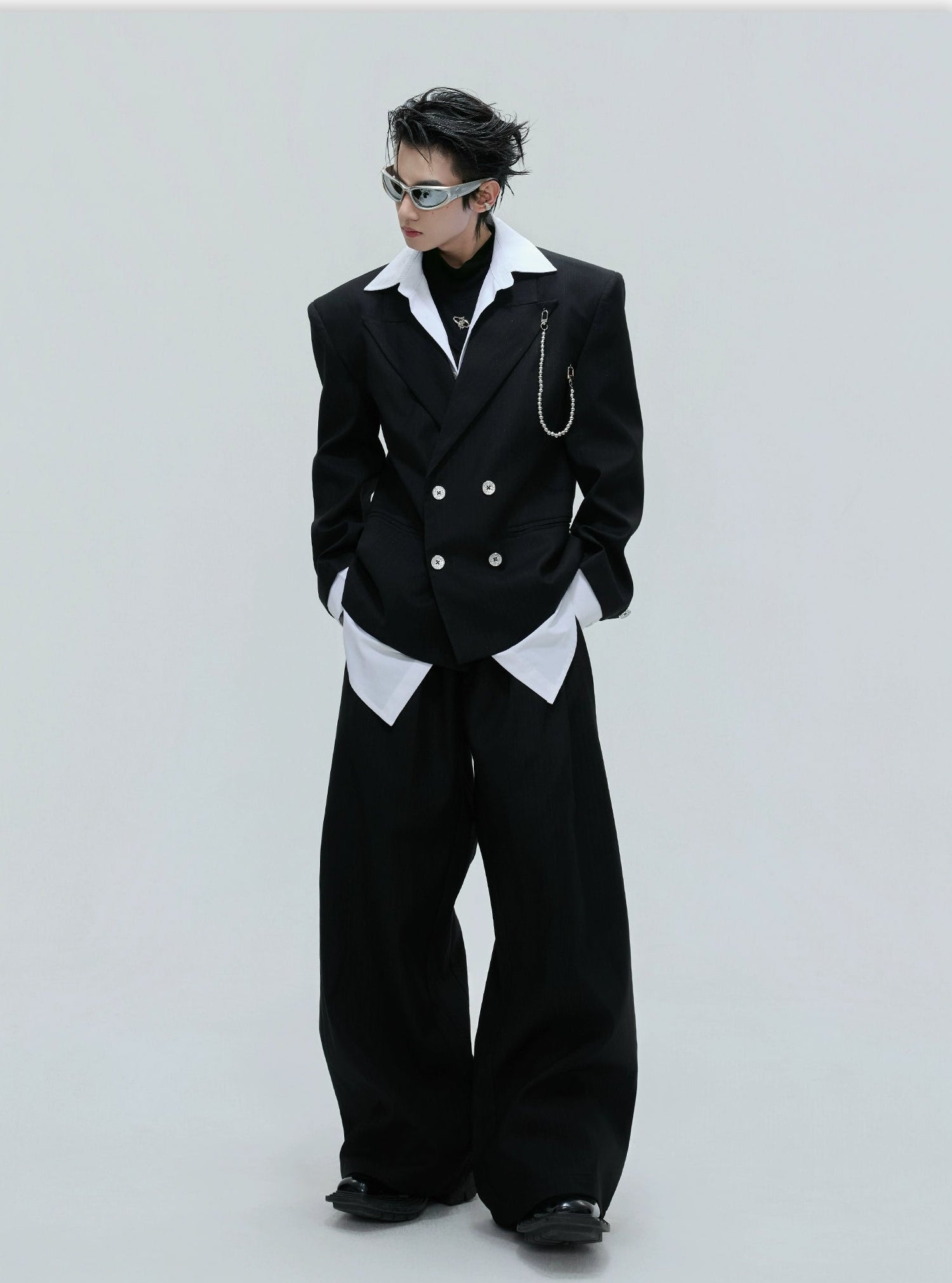 【25s Nov.】Shimmering Striped Fitted Blazer/Trousers