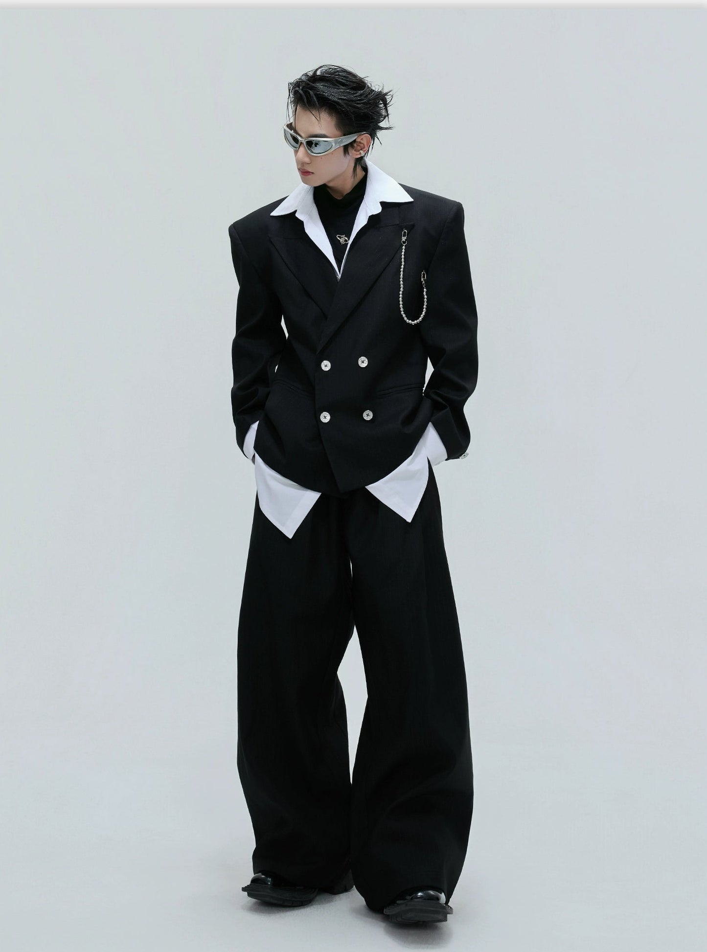 【25s Nov.】Shimmering Striped Fitted Blazer/Trousers