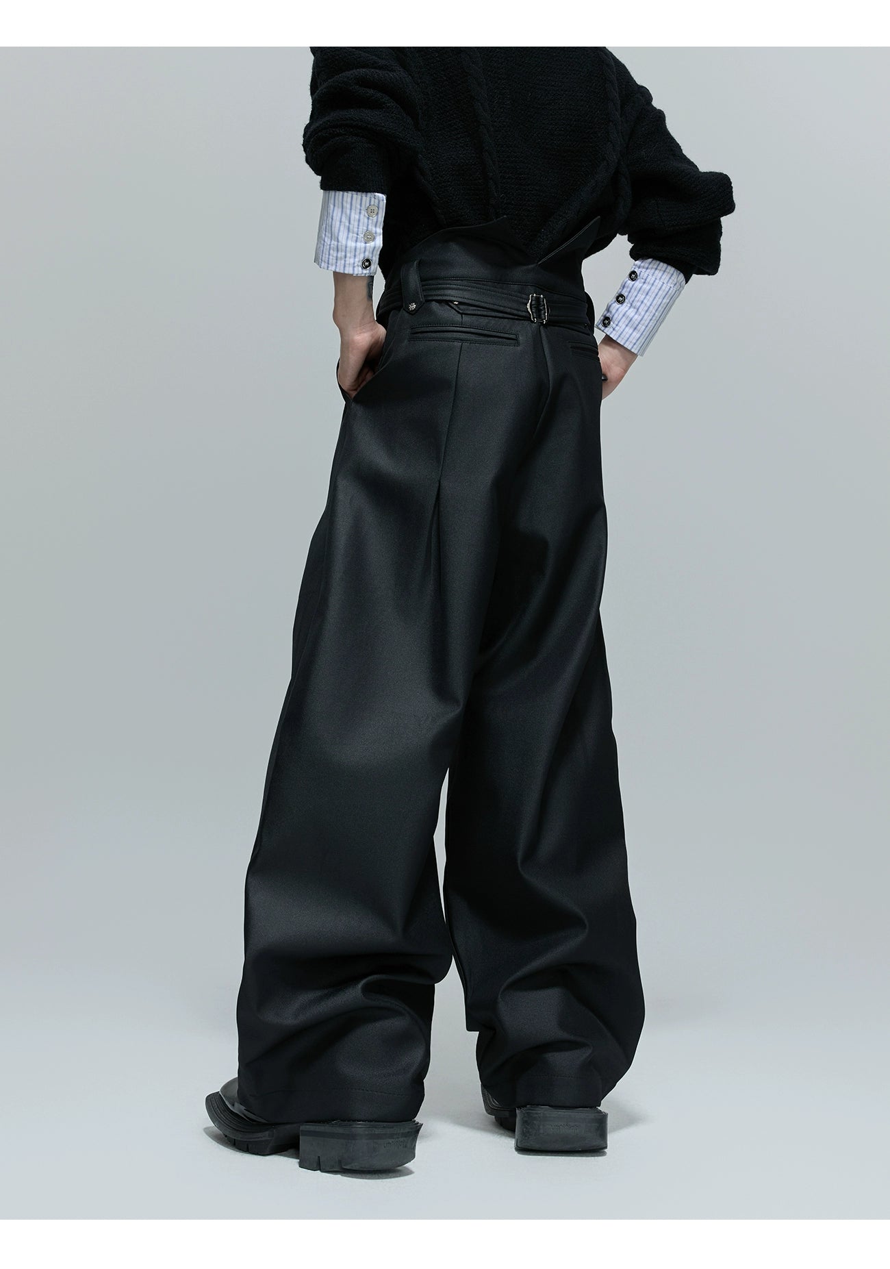 【25s Oct.】High-rise Smooth Fabric Pleated Trousers