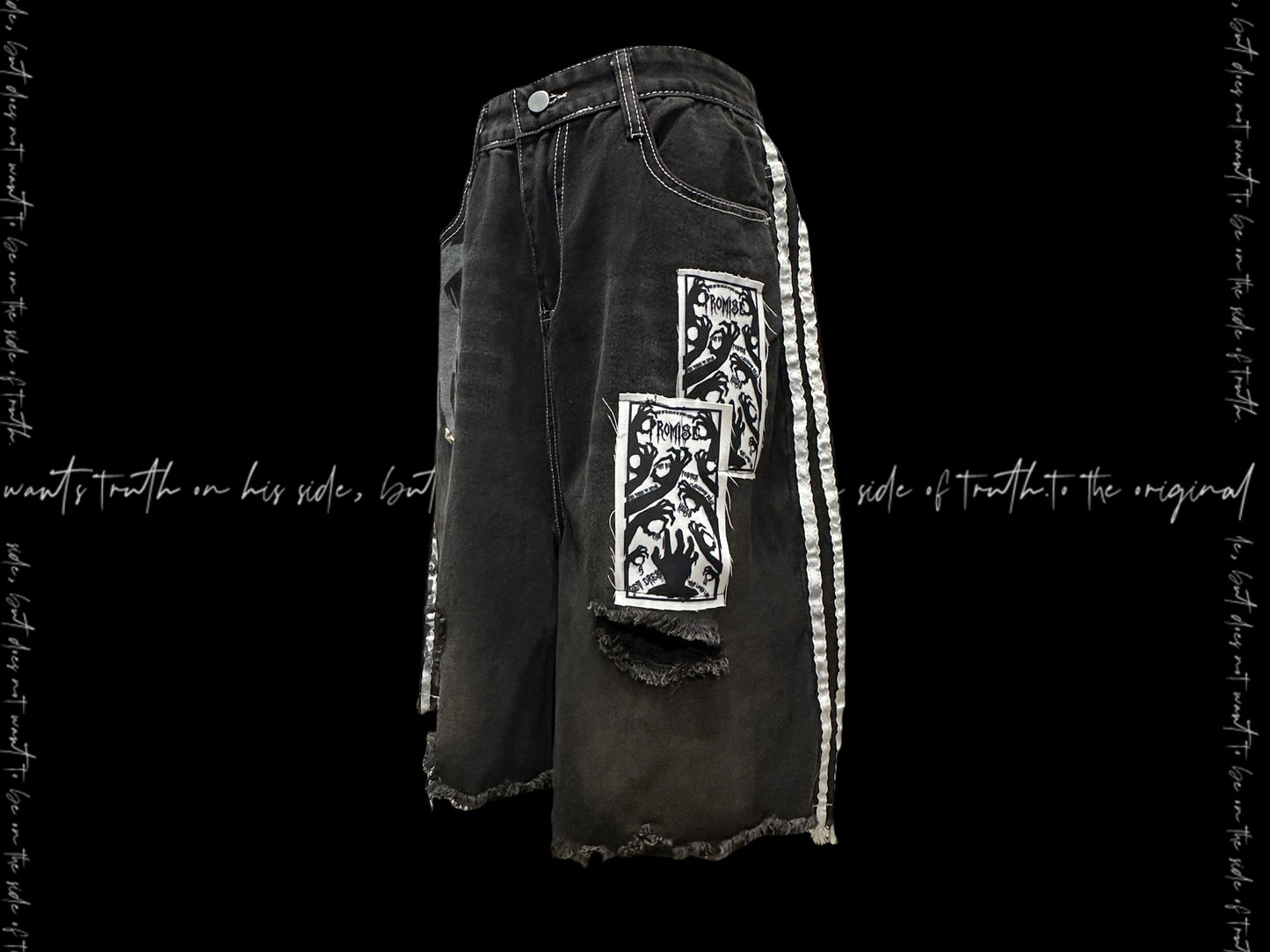 【25s Aug.】Black Striped Distressed Denim Shorts with Patch Details