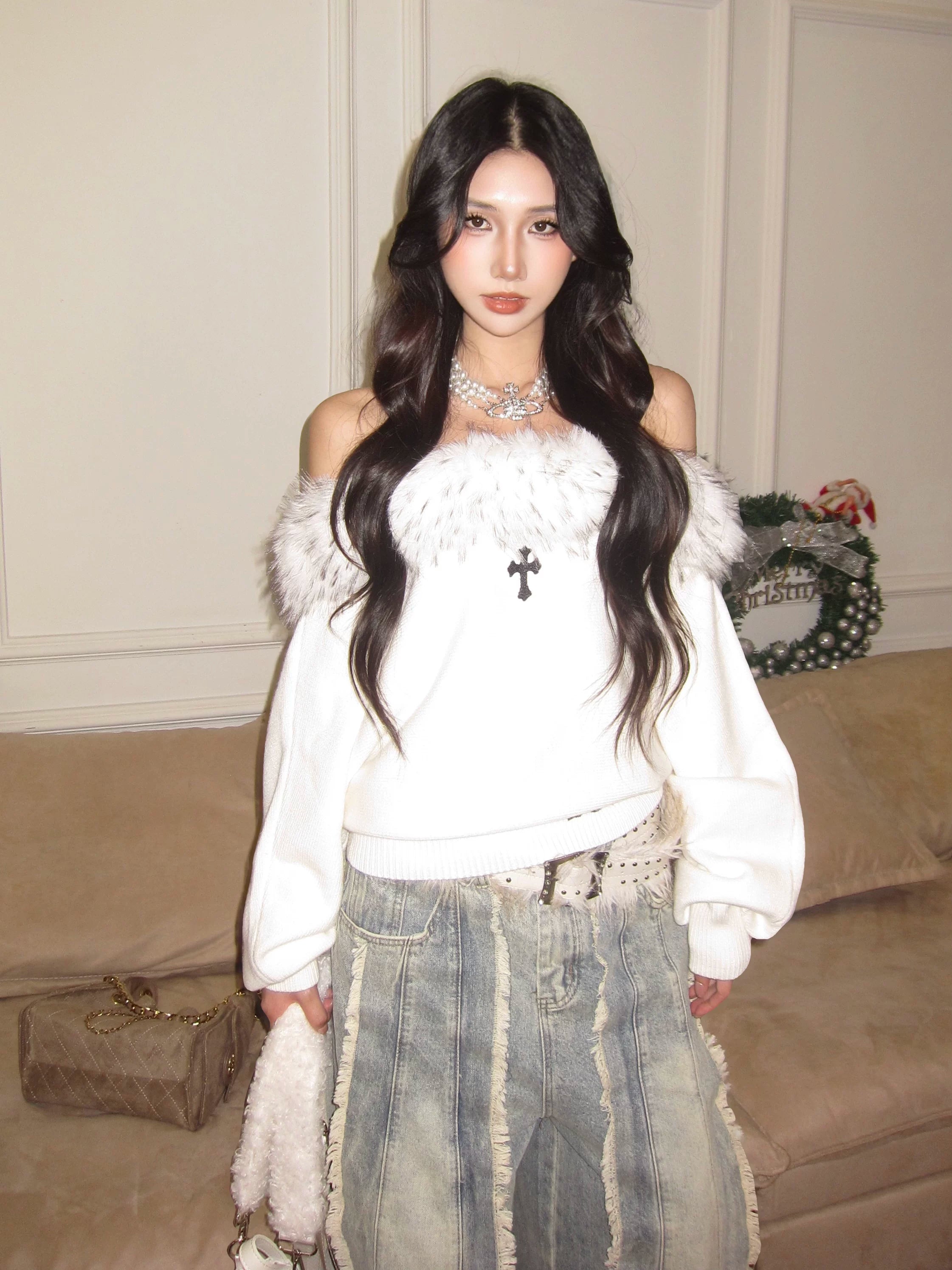 Hot Girl Fur Collar Off-shoulder Sweater