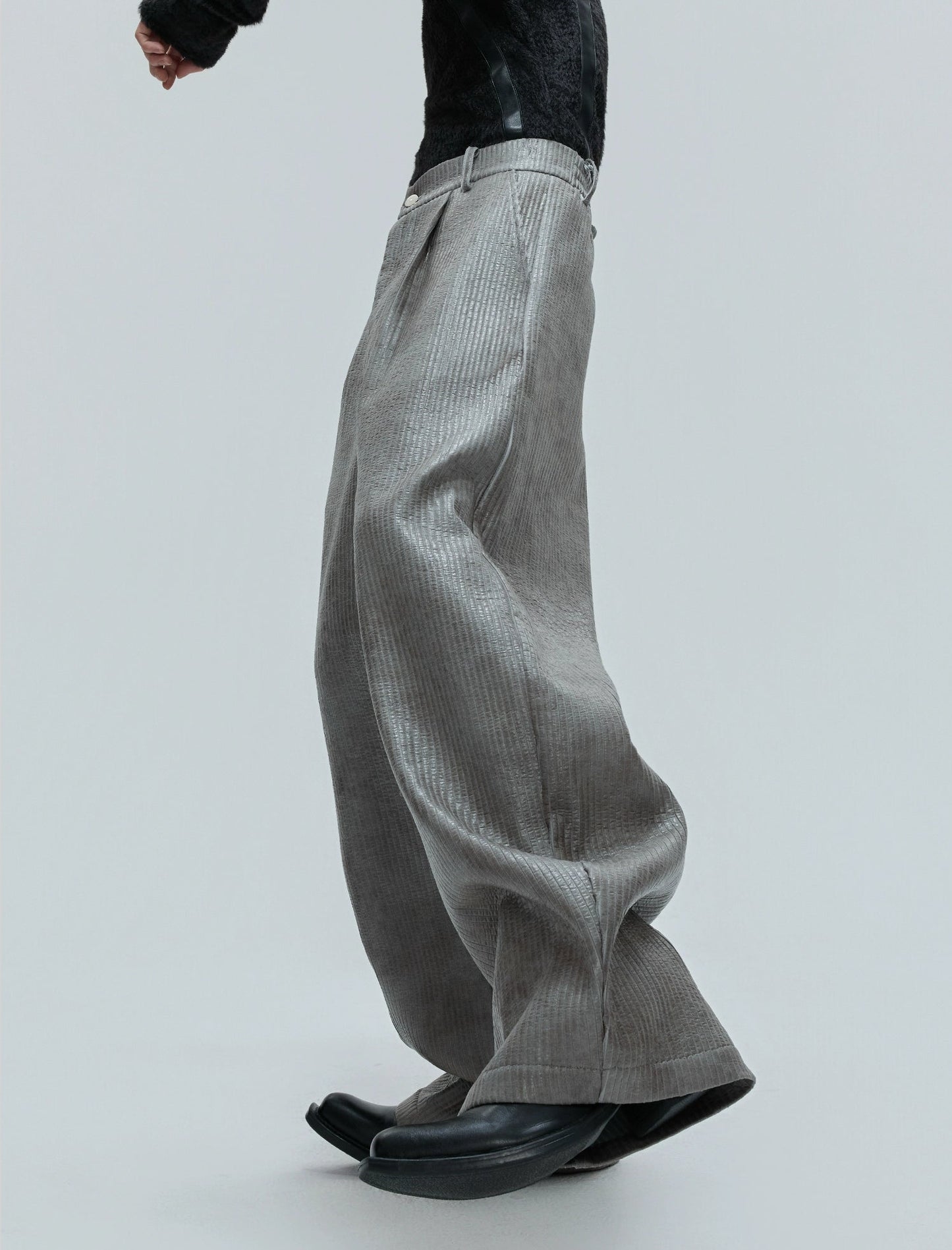 【25s Nov.】Waxed Distressed Leather Trousers