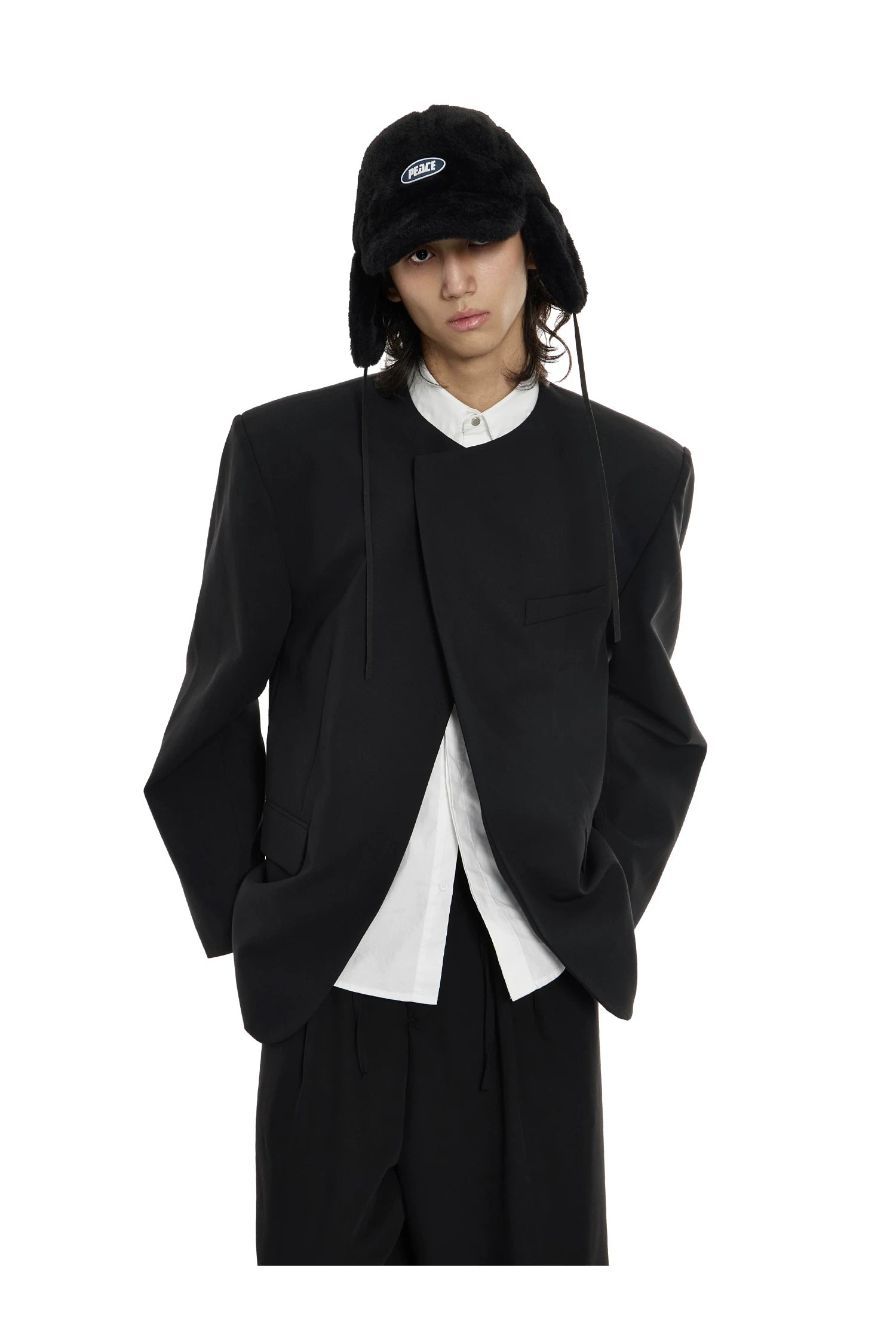 Minimal Round Neck Blazer