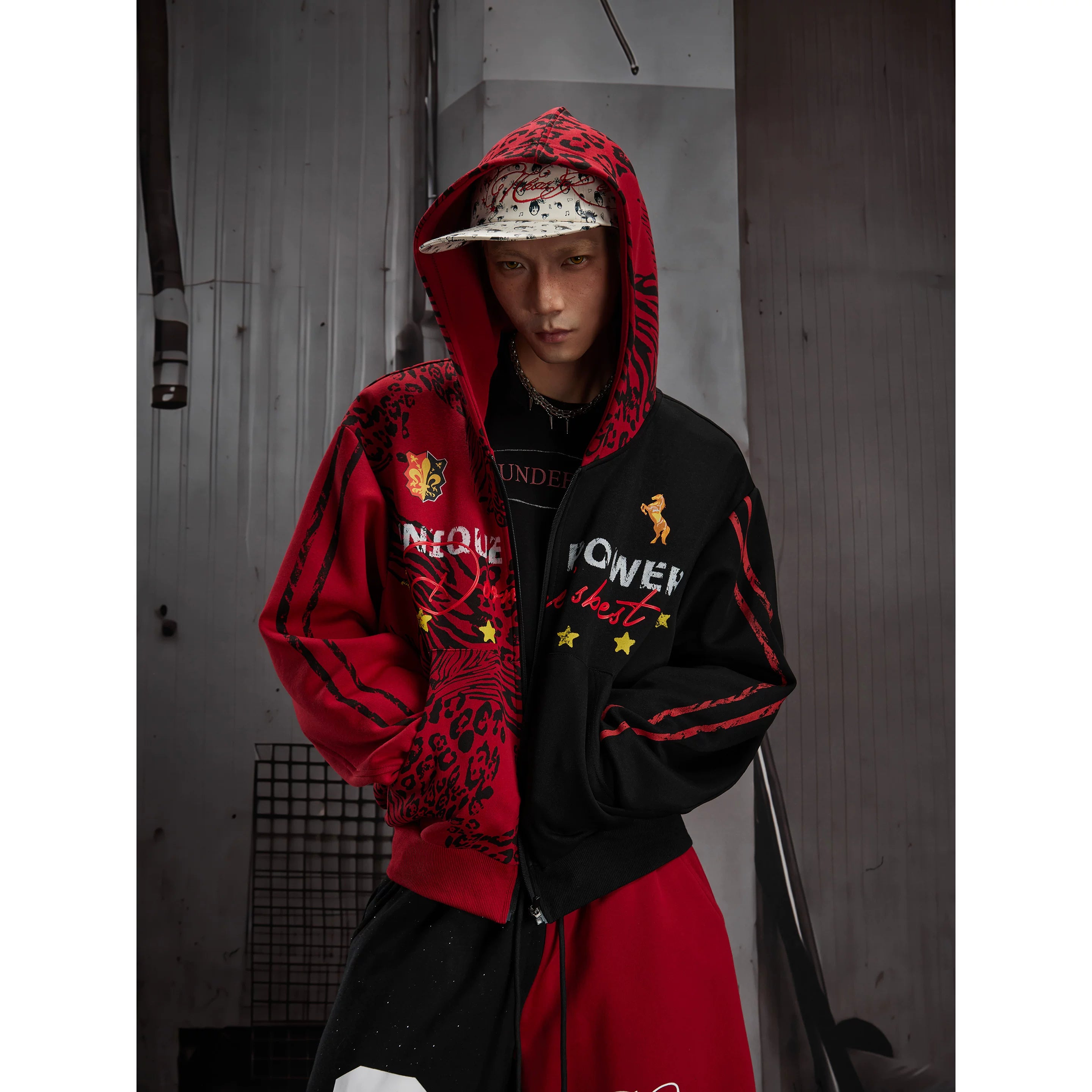 Black Red Contrast Graphic Hoodie