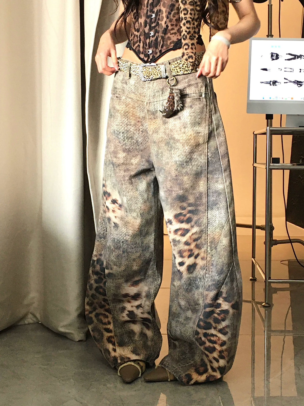 【26s Mar.】Washed Leopard Wide Denim Pants