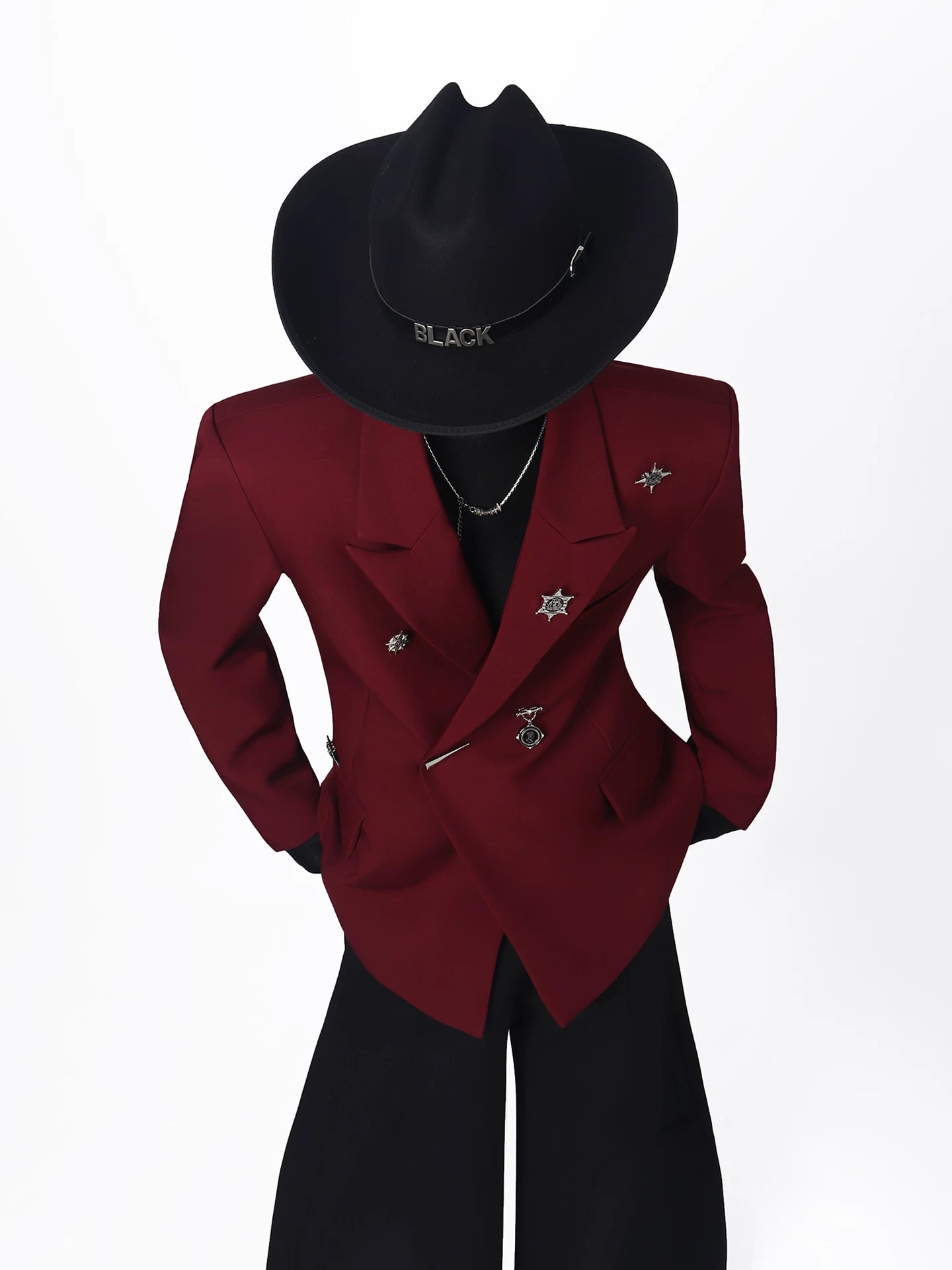 【26s Apr.】Metal-Embellished Waist-Defining Blazer