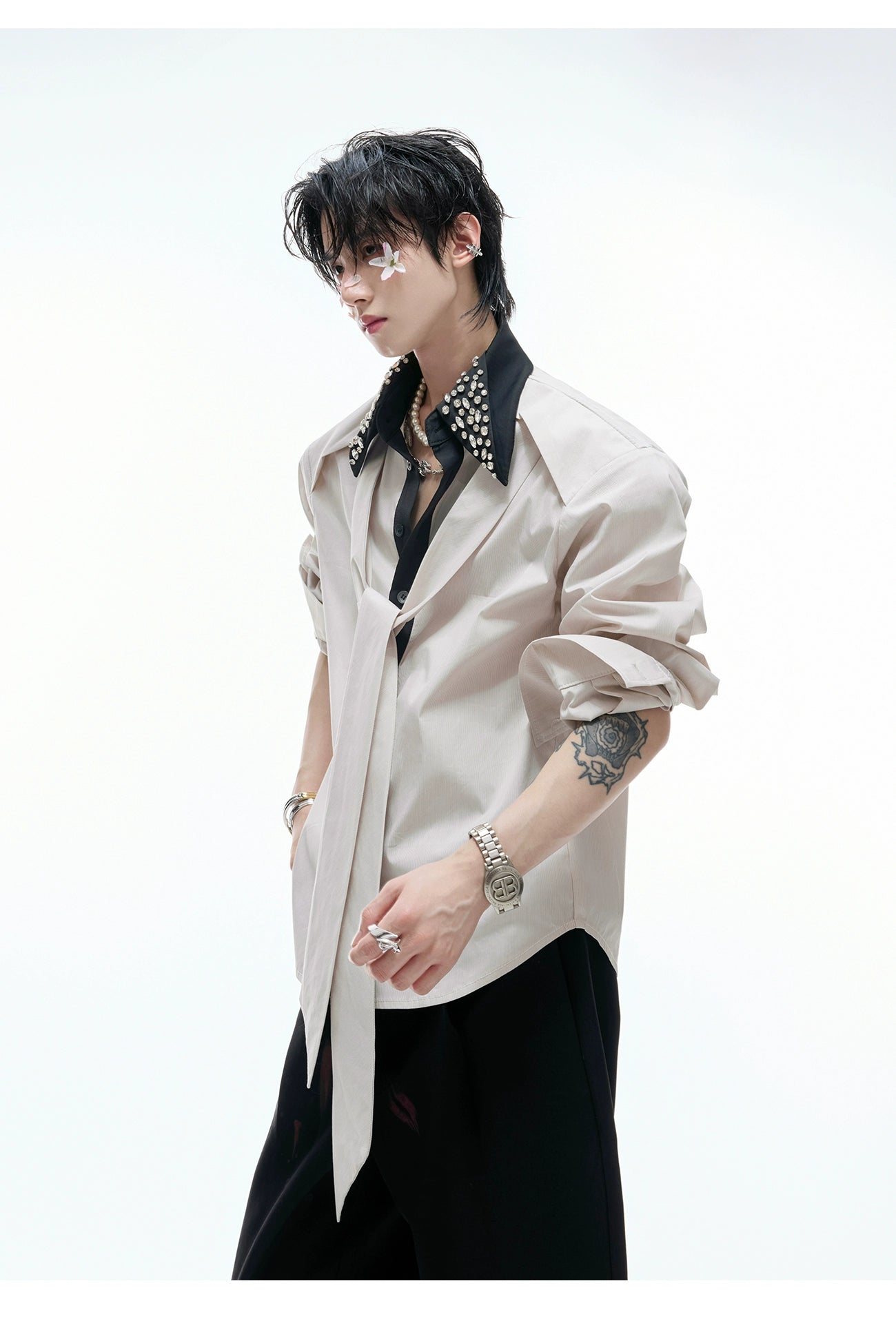 【25s Aug.】Diamond-embellished Ribbon-trimmed Shirt