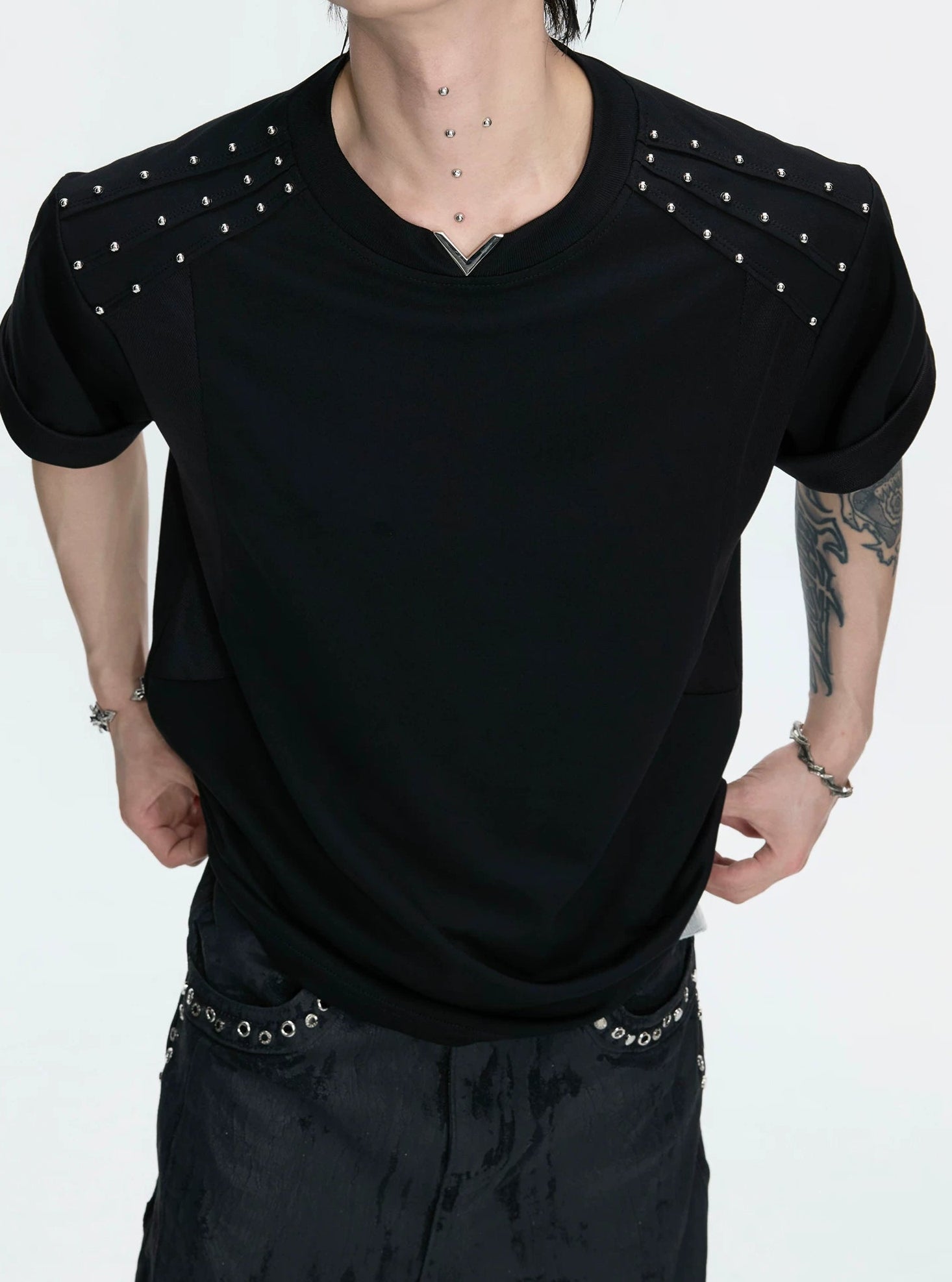 【26s May】Pleated Studded Boxy V-Neck Mesh Lined Tee