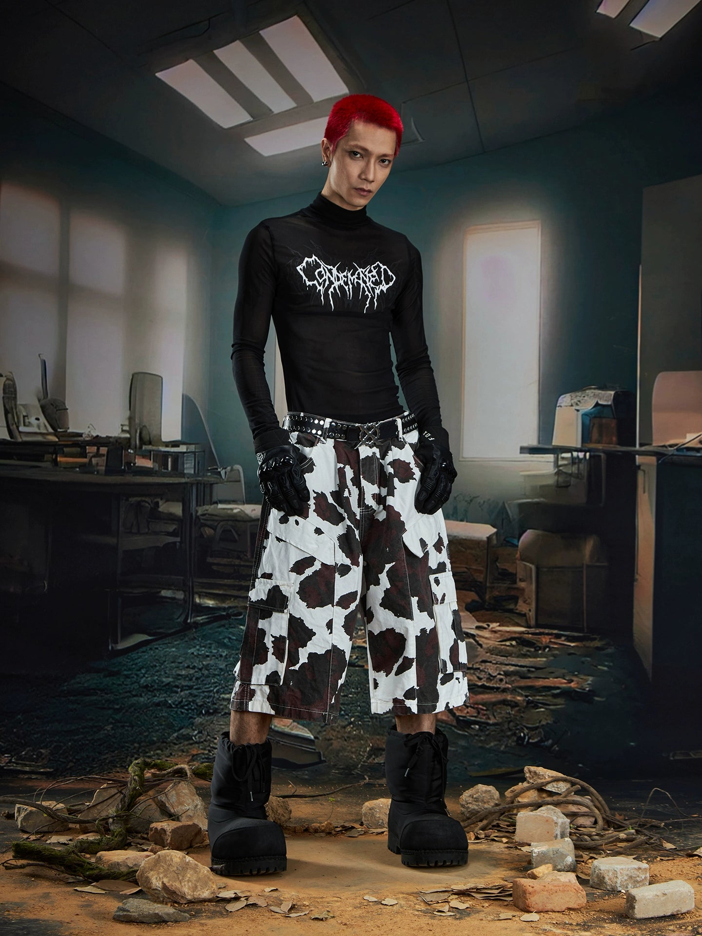 【25s Aug.】Deconstructed Patchwork Cargo Cow-Print Cropped Pants