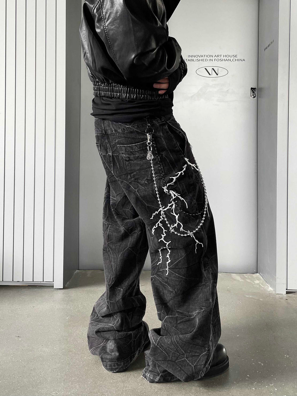 【24s Nov.】Niche Design Embroidered Lightning Loose Jeans ArtsKoreanMan