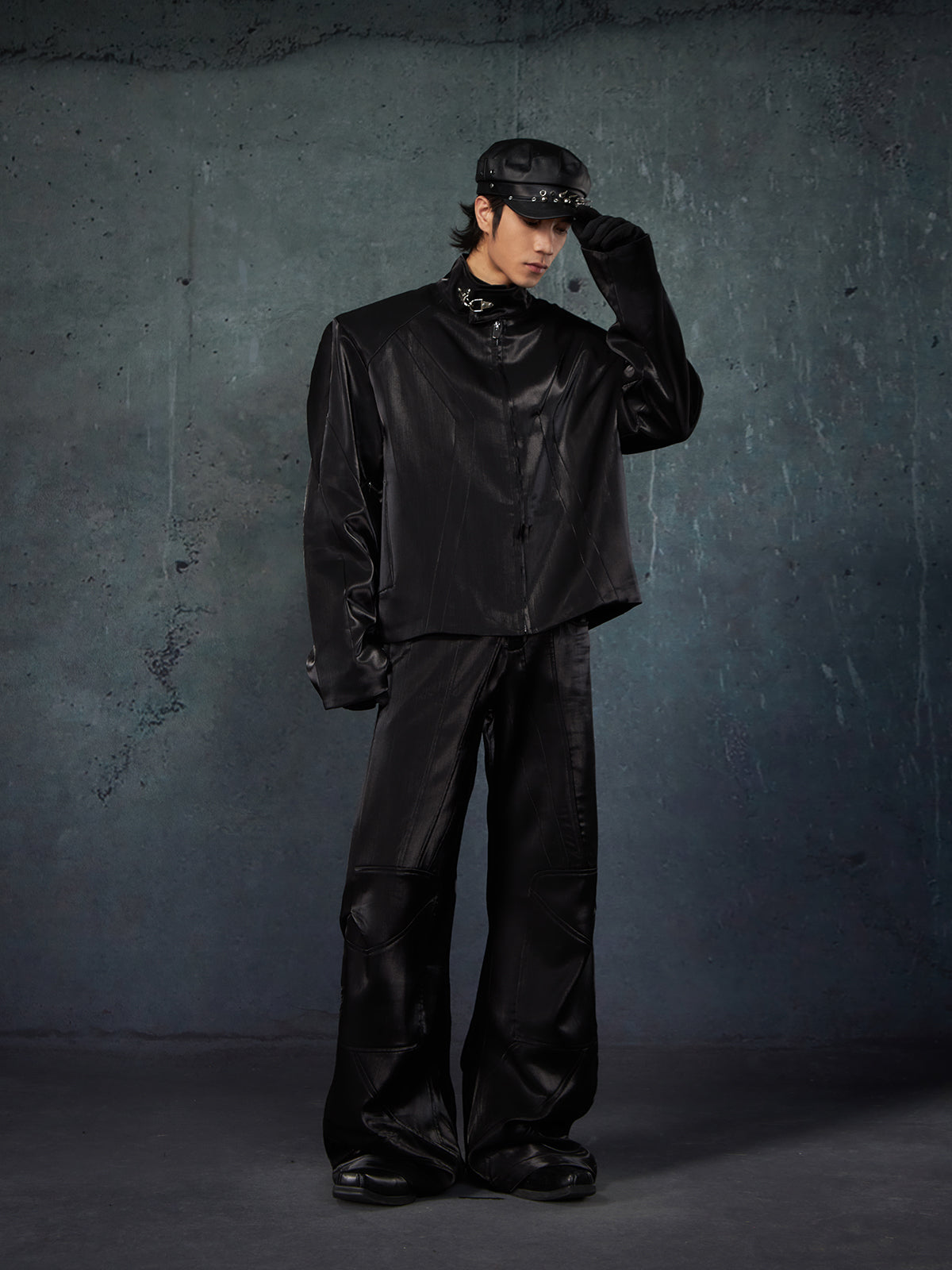 【25s Mar.】Liquid Glossy Trousers