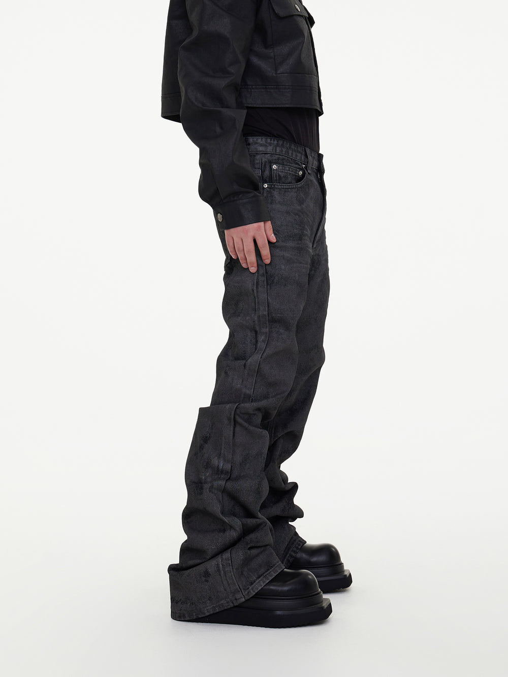 【24s May.】Hand-brushed Wax-coated Slim-fit Stacked Jeans ArtsKoreanMan