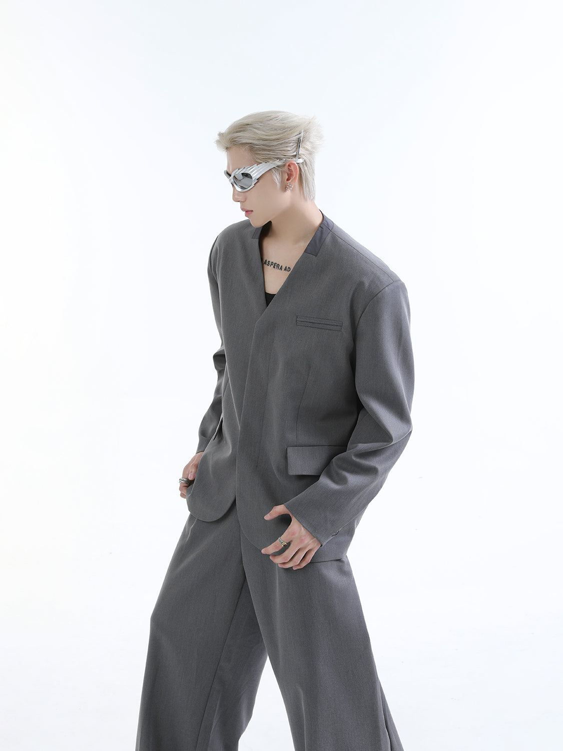 【24s Aug.】Casual Simple Large V-neck Suit