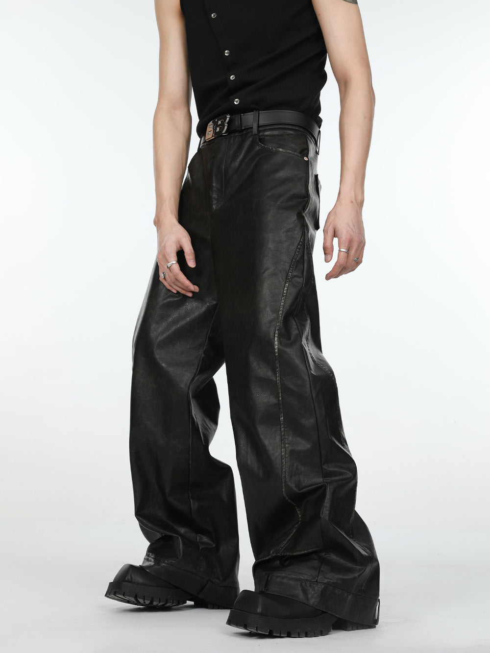 【24s March.】Deconstructed Three-dimensional Black Leather Pants ArtsKoreanMan
