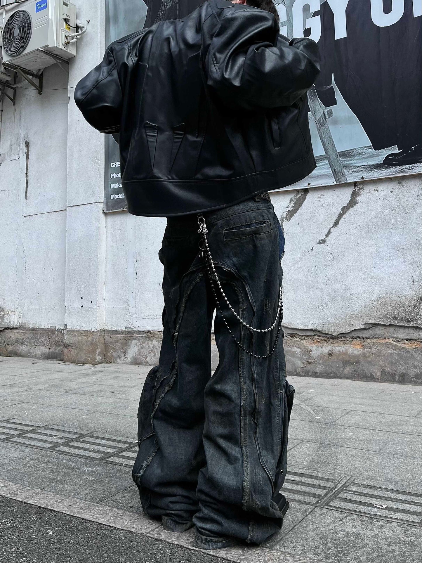 【25s Jan.】Deconstructed Distressed Jeans