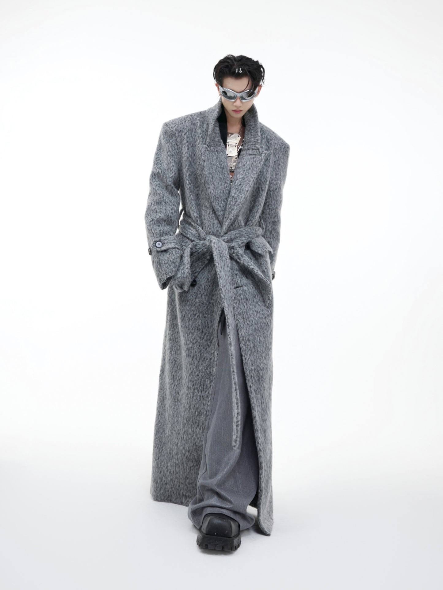 【24s Nov.】Niche Plush Silhouette Wide Shoulder Wool Coat