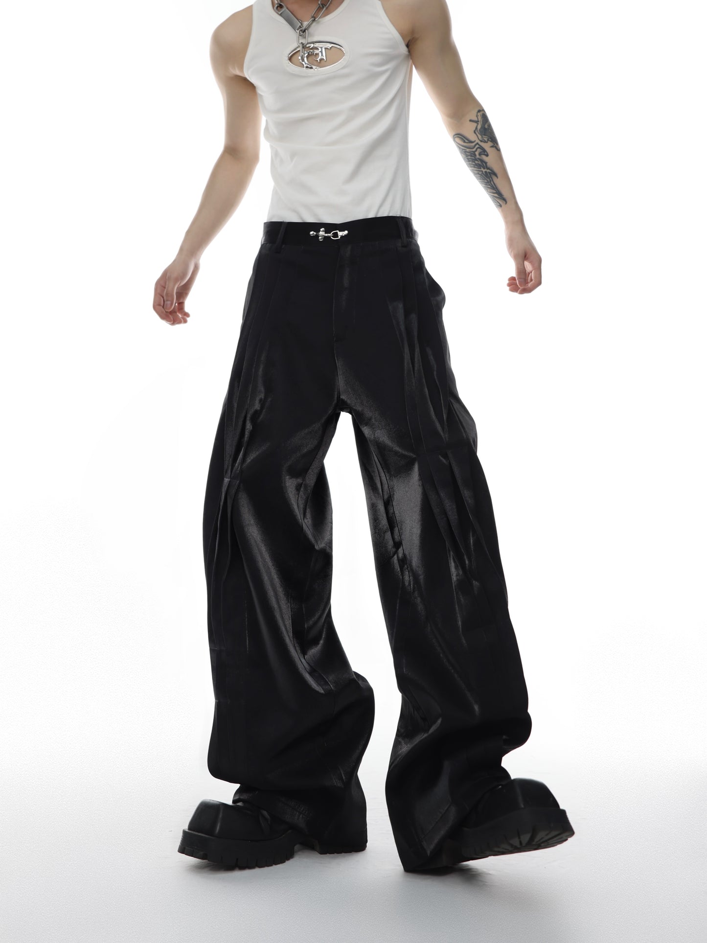 【23s May.】Streamer Pleated Trousers