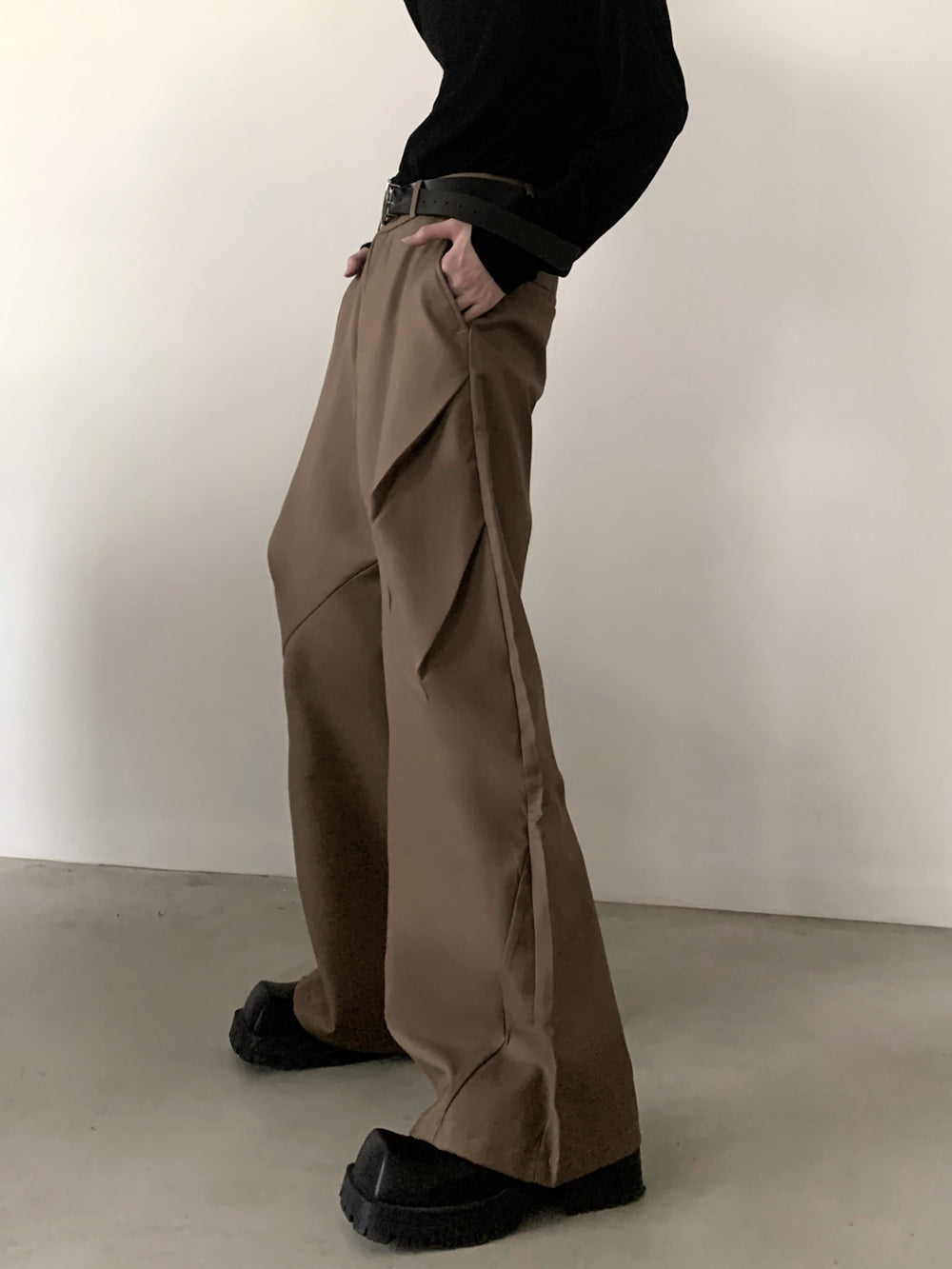 【23s November.】Deconstructed Split Pleated Baggy Trousers ArtsKoreanMan