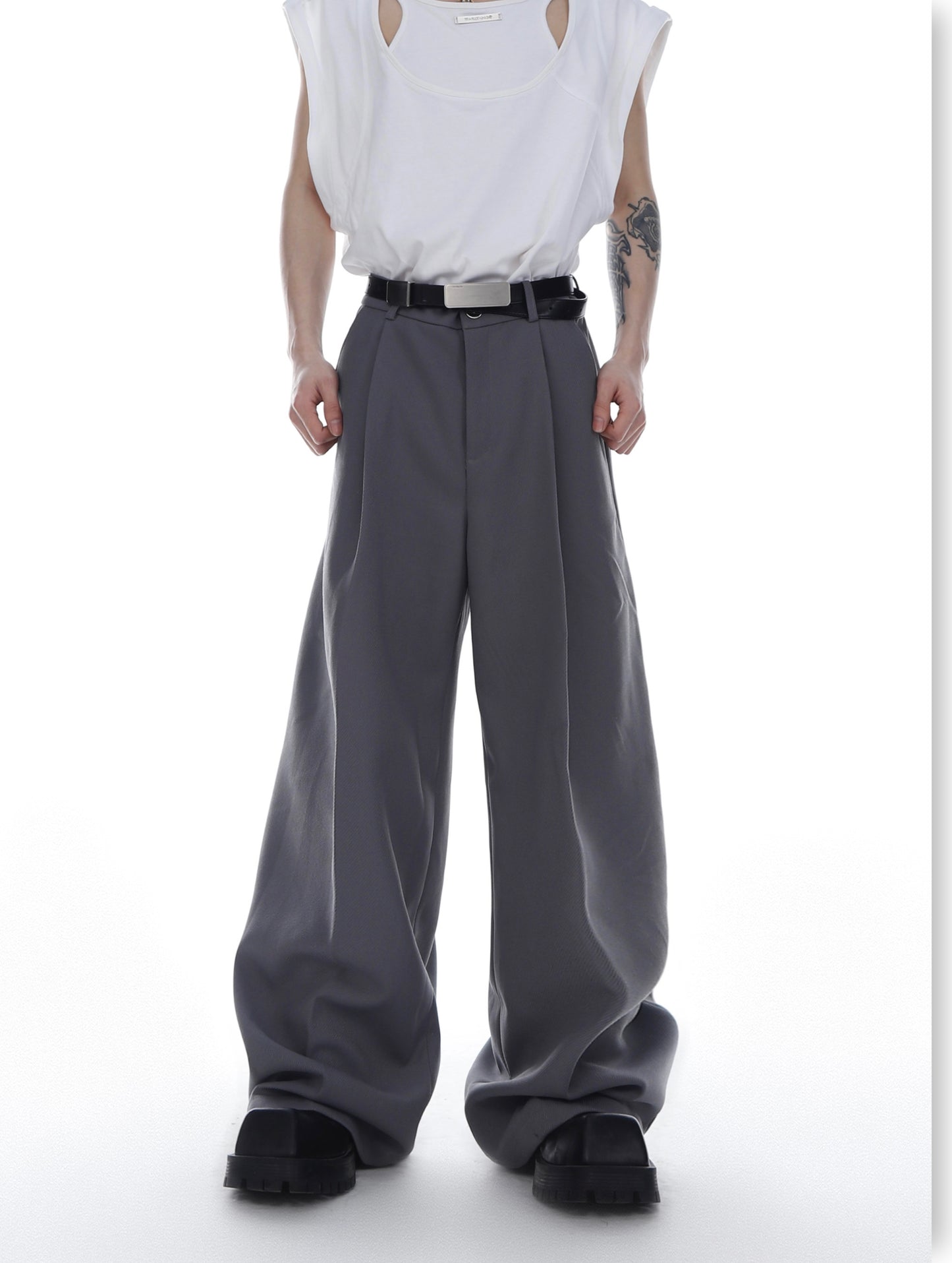 【23s Feb.】Loose-fitting Twill Trousers