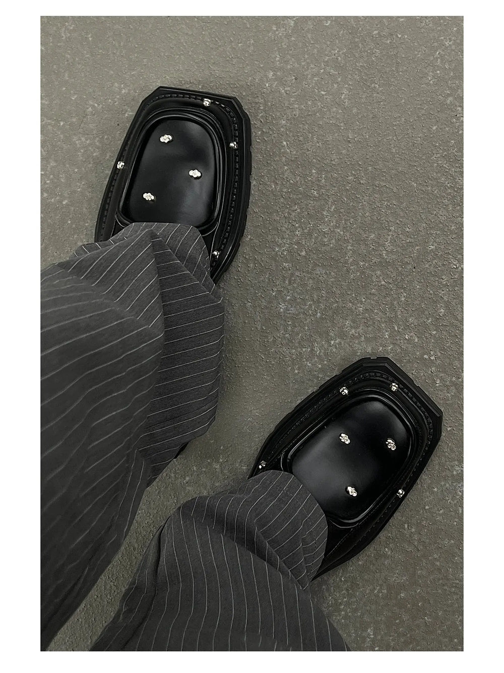 Skull Embellished Leather Shoes ArtsKoreanMan