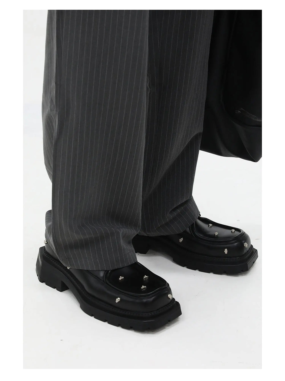 Skull Embellished Leather Shoes ArtsKoreanMan