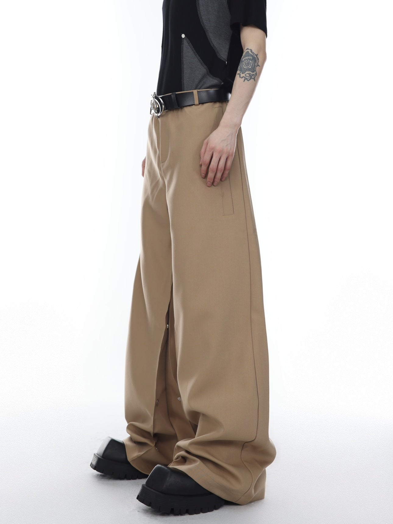 【23s Apr.】Button Loose Straight-leg Trousers