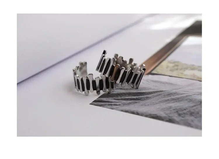 Fence Irregular Striped Ring ArtsKoreanMan