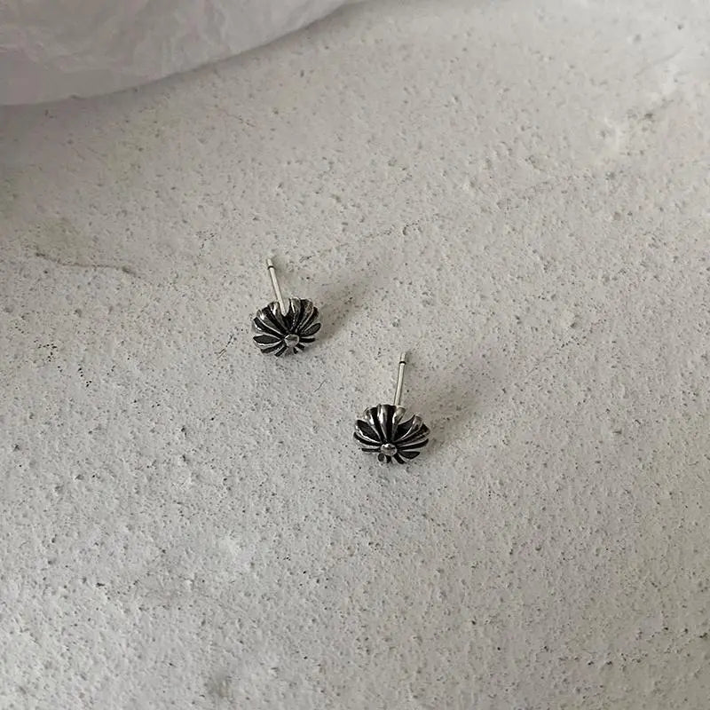 Flower Design Earrings ArtsKoreanMan