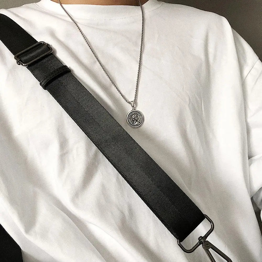 Round Pendant Necklace ArtsKoreanMan