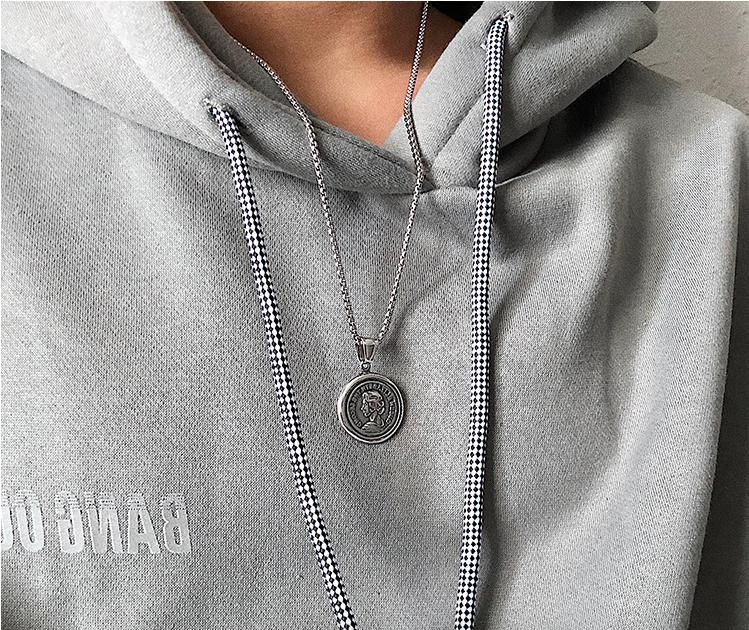 Round Pendant Necklace ArtsKoreanMan